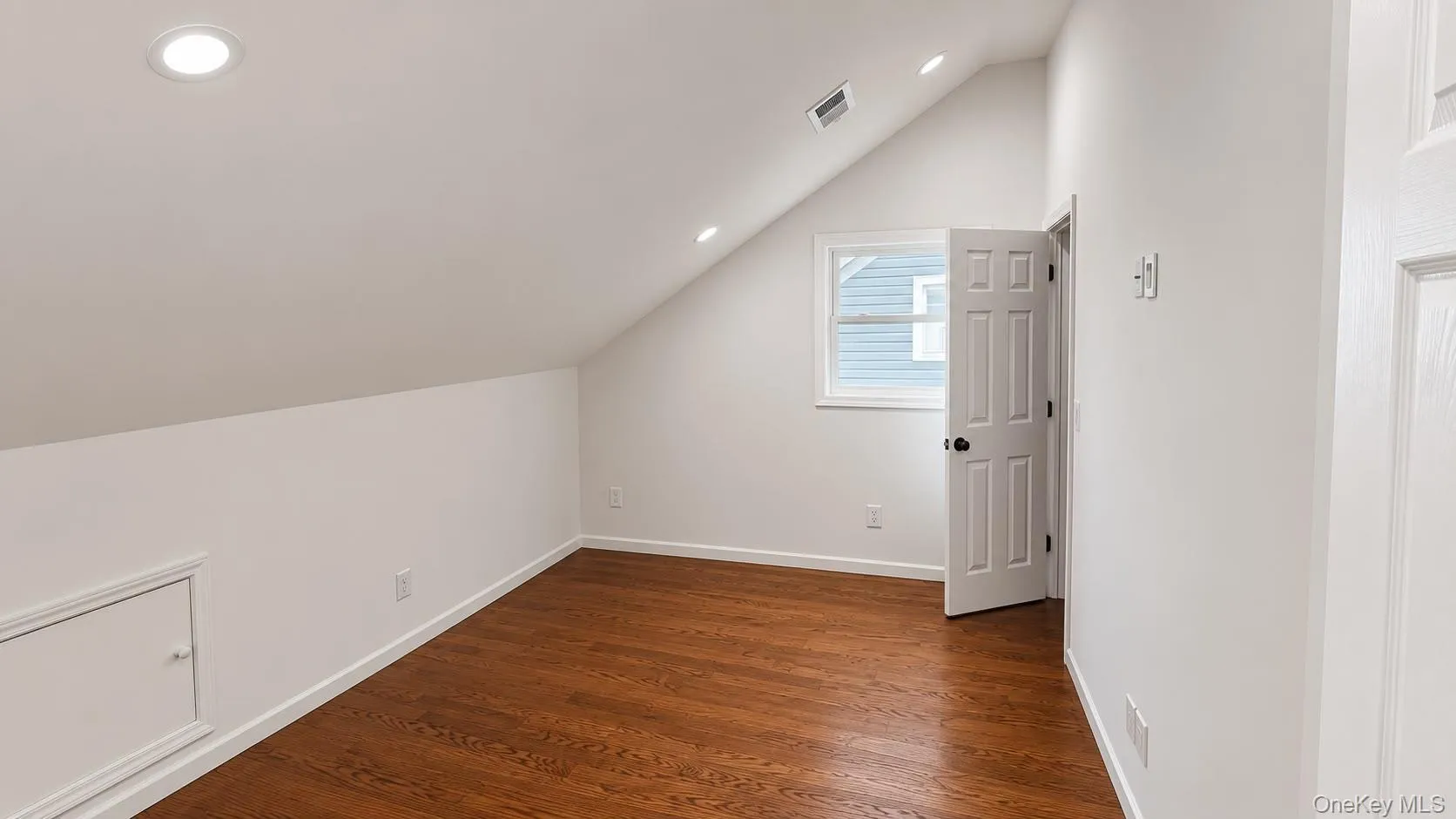 51 Hollywood Avenue, Babylon, NY, 3 Bedrooms Bedrooms, 7 Rooms Rooms,2 BathroomsBathrooms,Residential,For Rent,Hollywood,0,1026358 51 Hollywood Avenue, Babylon, NY, 3 Bedrooms Bedrooms, 7 Rooms Rooms,2 BathroomsBathrooms,Residential,For Rent,Hollywood,0,1026358