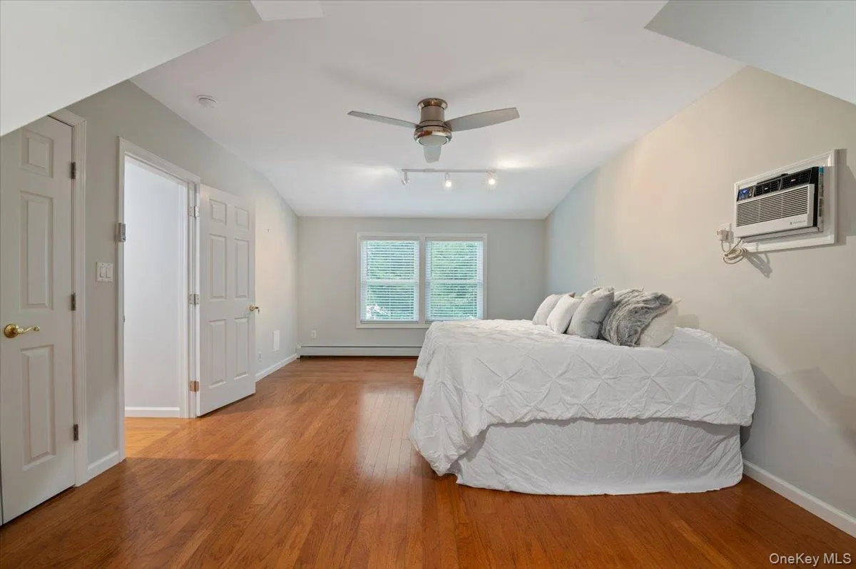 Sundrenched Room with Andersen Windows, Very Large Closets and Gleaming Hardwood Floors. Sundrenched Room with Andersen Windows, Very Large Closets and Gleaming Hardwood Floors.