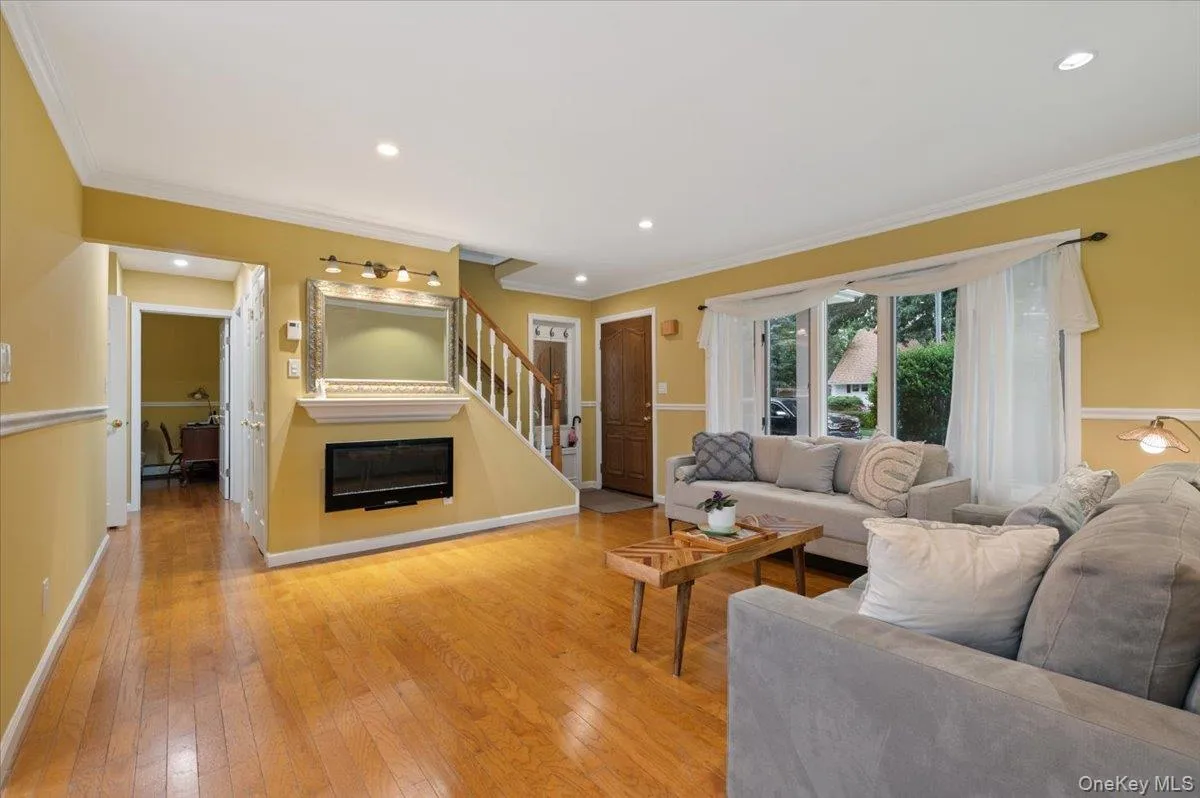 Light and Bright with Andersen Windows throughout and All New LED Lighting Light and Bright with Andersen Windows throughout and All New LED Lighting