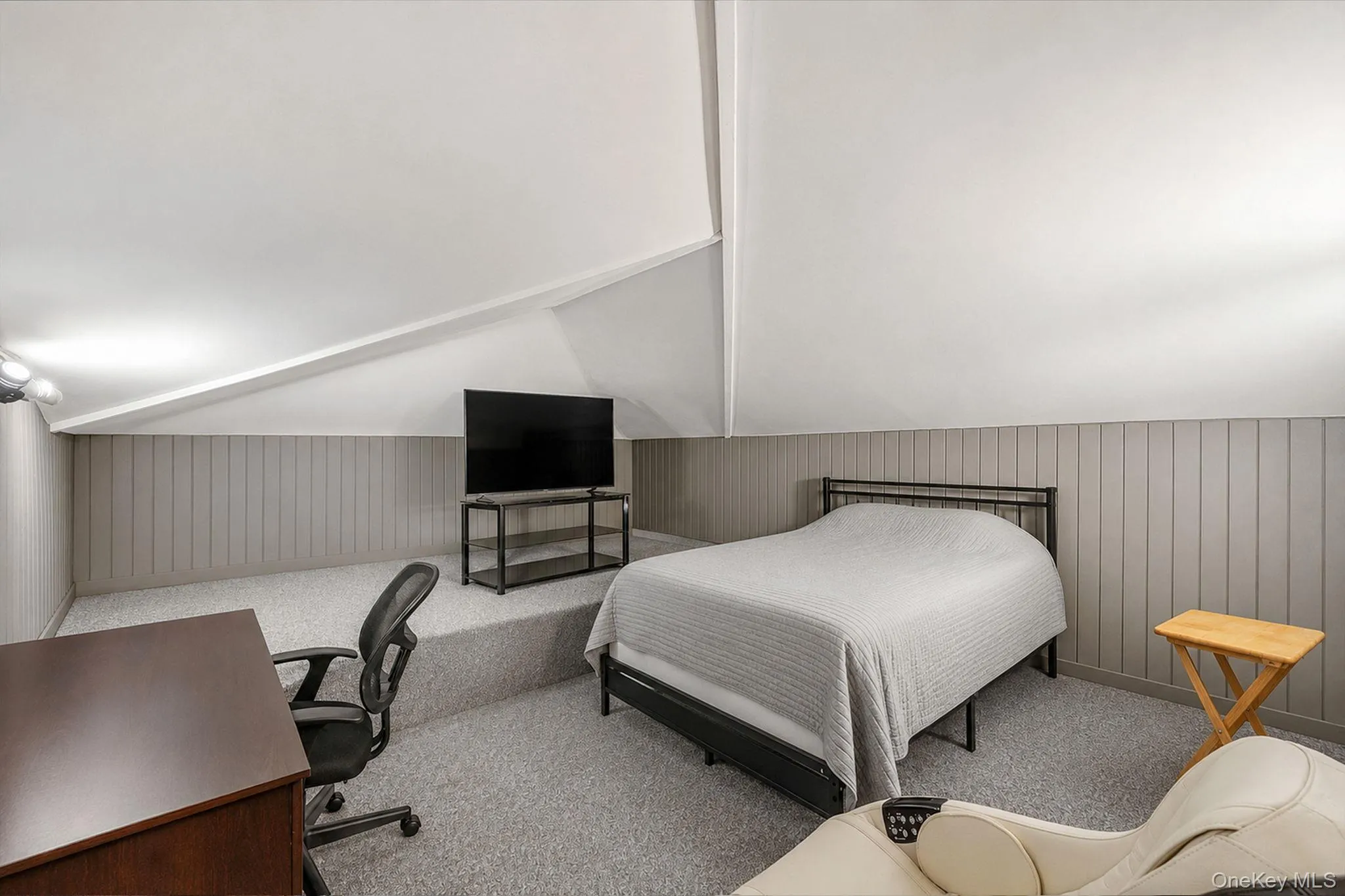 Possible office or Bedroom 4 Items removed- Photoshop Possible office or Bedroom 4 Items removed- Photoshop