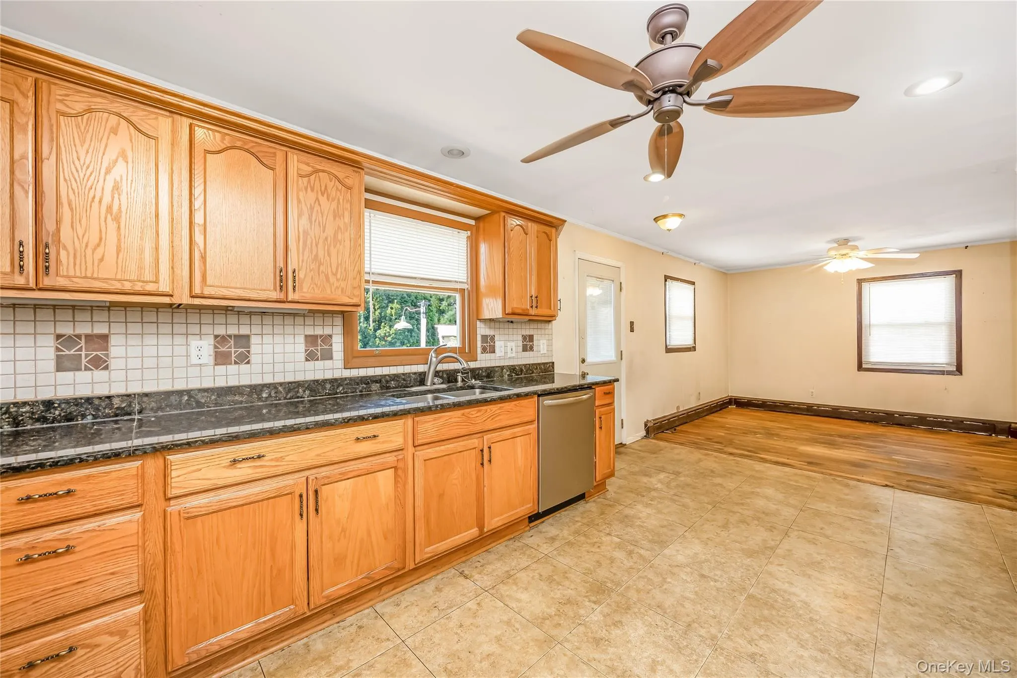 578 Patterson Street, Hempstead, NY, 4 Bedrooms Bedrooms, 8 Rooms Rooms,2 BathroomsBathrooms,Residential,For Rent,Patterson,0,1026367 578 Patterson Street, Hempstead, NY, 4 Bedrooms Bedrooms, 8 Rooms Rooms,2 BathroomsBathrooms,Residential,For Rent,Patterson,0,1026367