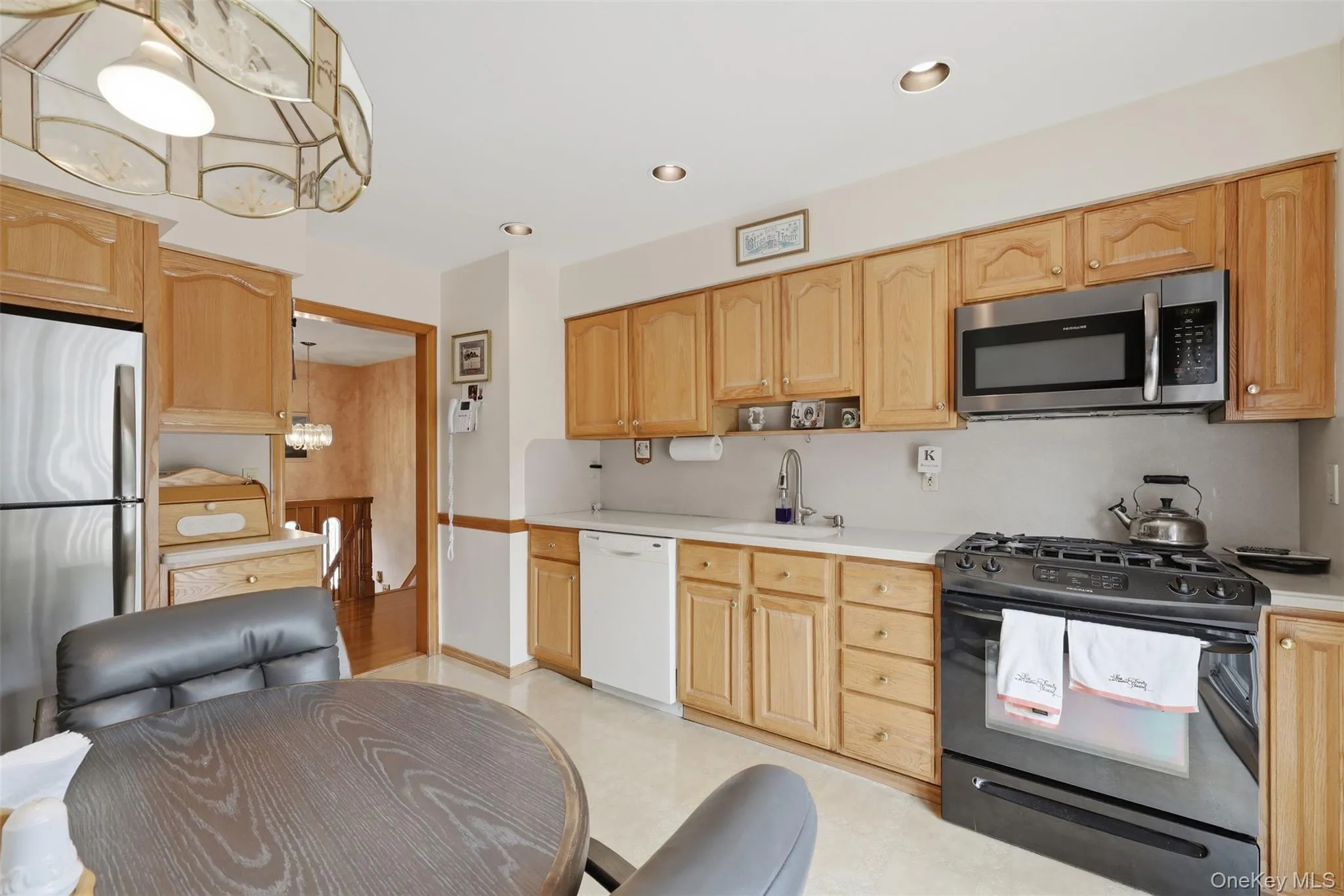 32 Van Zandt Drive, Orangetown, NY, 4 Bedrooms Bedrooms, 8 Rooms Rooms,2 BathroomsBathrooms,Residential,For Rent,Van Zandt,0,1026371 32 Van Zandt Drive, Orangetown, NY, 4 Bedrooms Bedrooms, 8 Rooms Rooms,2 BathroomsBathrooms,Residential,For Rent,Van Zandt,0,1026371