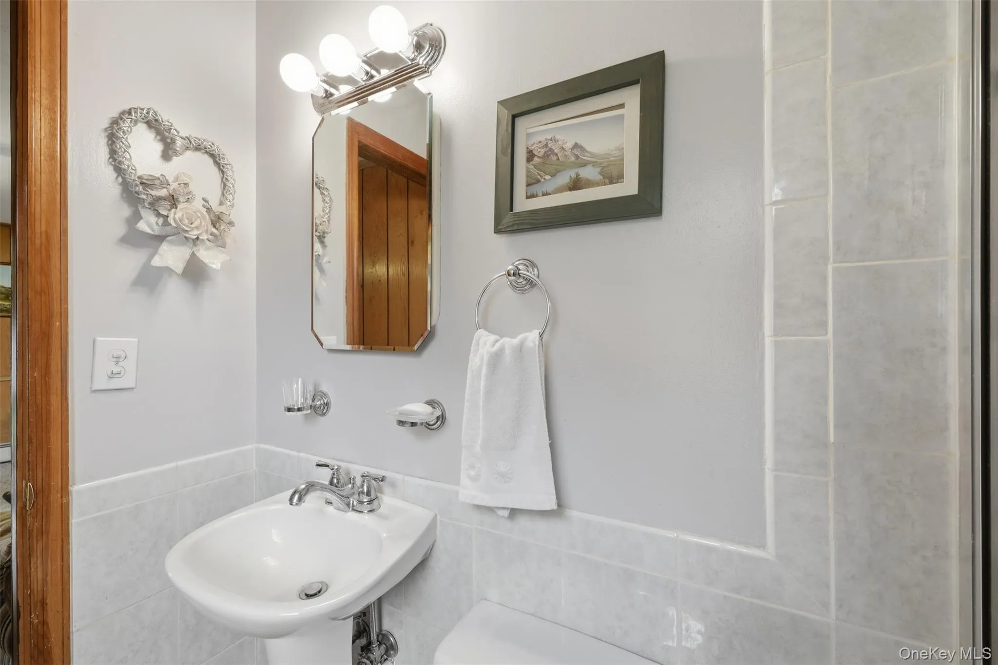32 Van Zandt Drive, Orangetown, NY, 4 Bedrooms Bedrooms, 8 Rooms Rooms,2 BathroomsBathrooms,Residential,For Rent,Van Zandt,0,1026371 32 Van Zandt Drive, Orangetown, NY, 4 Bedrooms Bedrooms, 8 Rooms Rooms,2 BathroomsBathrooms,Residential,For Rent,Van Zandt,0,1026371
