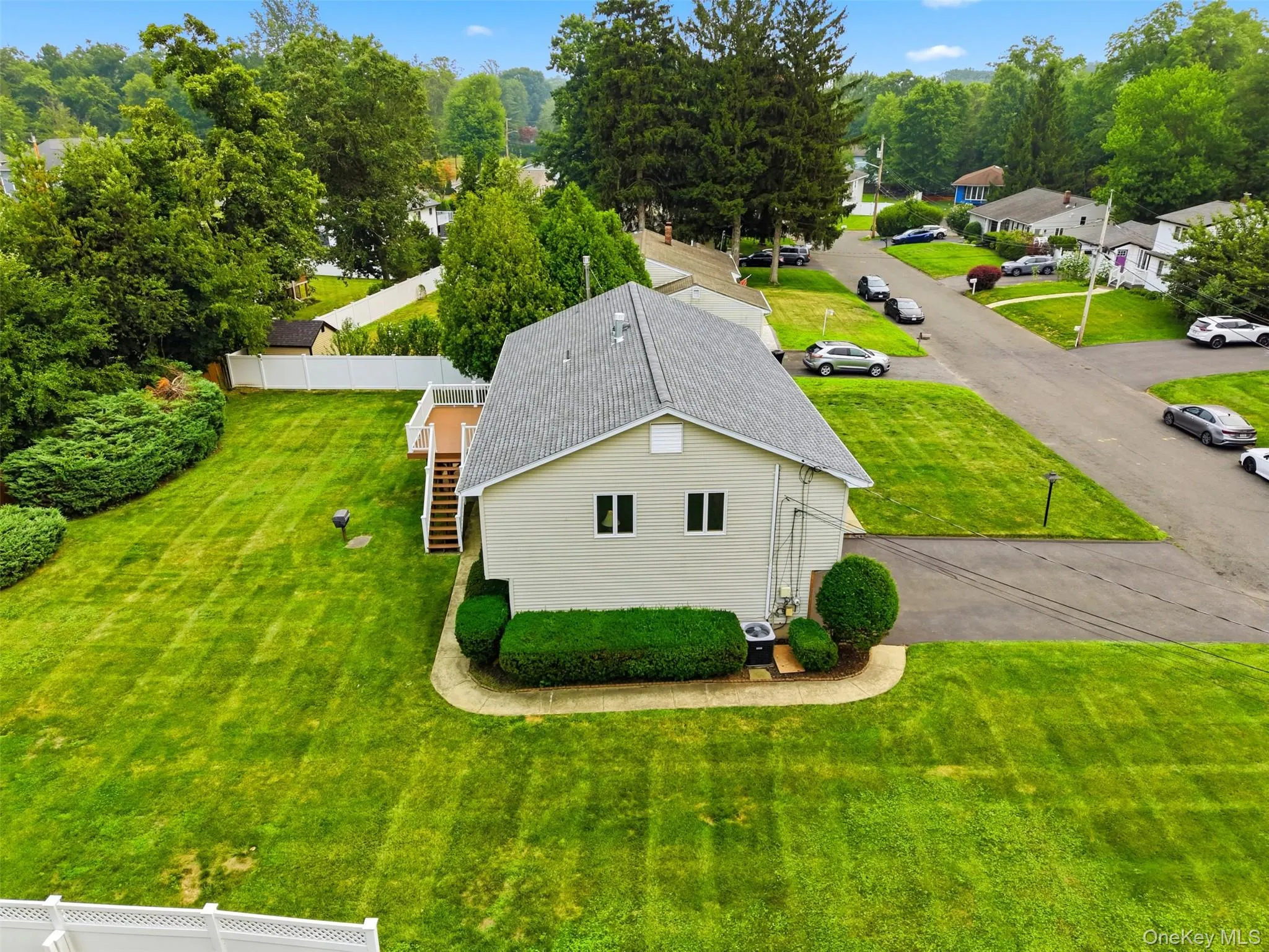 32 Van Zandt Drive, Orangetown, NY, 4 Bedrooms Bedrooms, 8 Rooms Rooms,2 BathroomsBathrooms,Residential,For Rent,Van Zandt,0,1026371 32 Van Zandt Drive, Orangetown, NY, 4 Bedrooms Bedrooms, 8 Rooms Rooms,2 BathroomsBathrooms,Residential,For Rent,Van Zandt,0,1026371