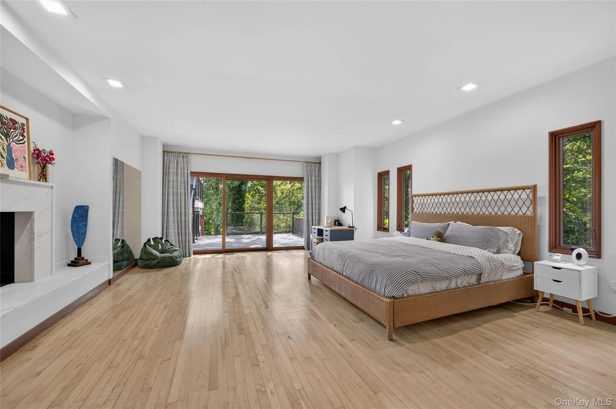 235 Cleft Road, Oyster Bay, NY, 6 Bedrooms Bedrooms, 14 Rooms Rooms,7 BathroomsBathrooms,Residential,For Rent,Cleft,0,1026372 235 Cleft Road, Oyster Bay, NY, 6 Bedrooms Bedrooms, 14 Rooms Rooms,7 BathroomsBathrooms,Residential,For Rent,Cleft,0,1026372