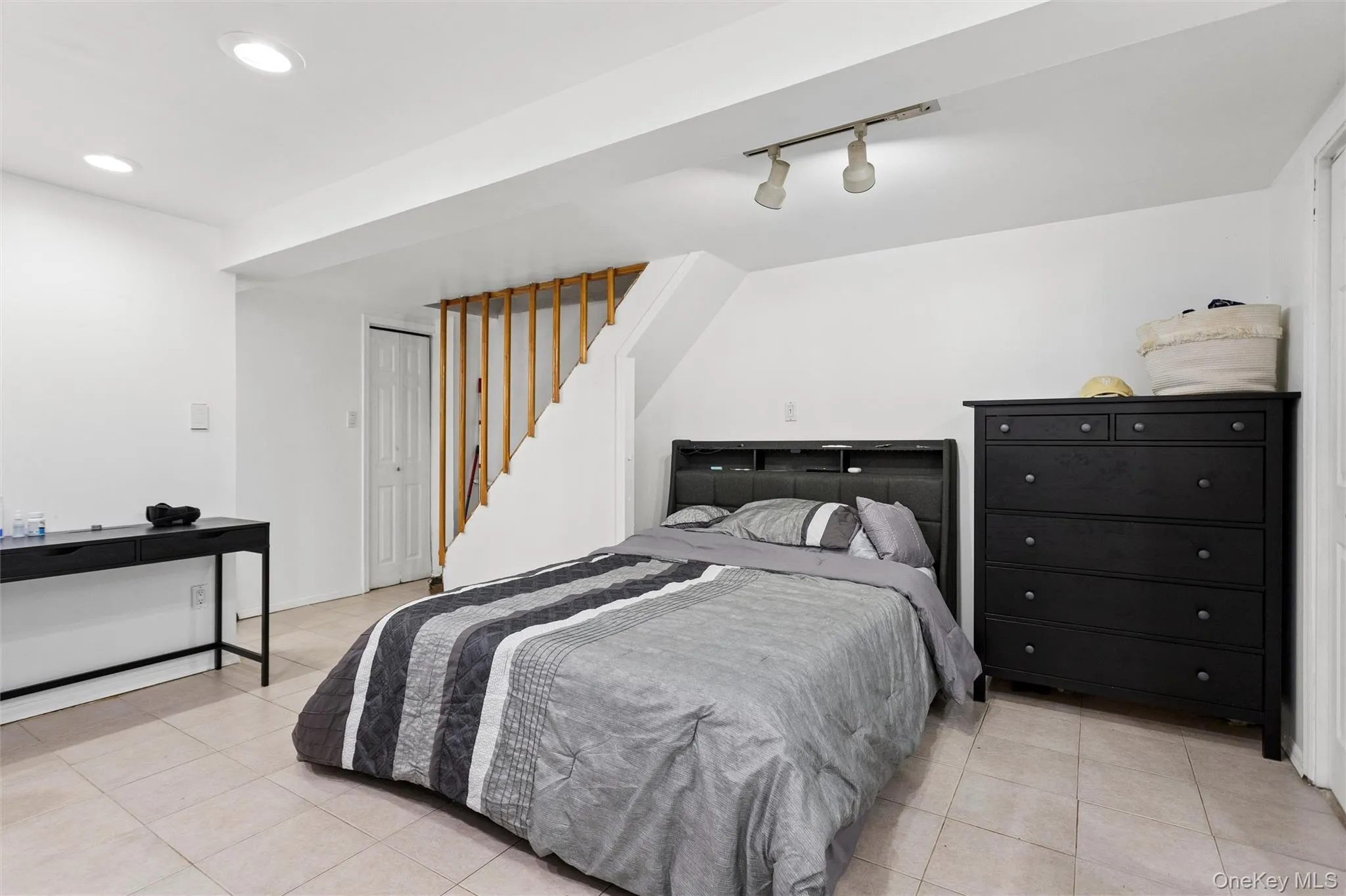 3046 Coddington Avenue, New York, NY, 3 Bedrooms Bedrooms, 12 Rooms Rooms,2 BathroomsBathrooms,Residential,For Rent,Coddington,0,1026373 3046 Coddington Avenue, New York, NY, 3 Bedrooms Bedrooms, 12 Rooms Rooms,2 BathroomsBathrooms,Residential,For Rent,Coddington,0,1026373