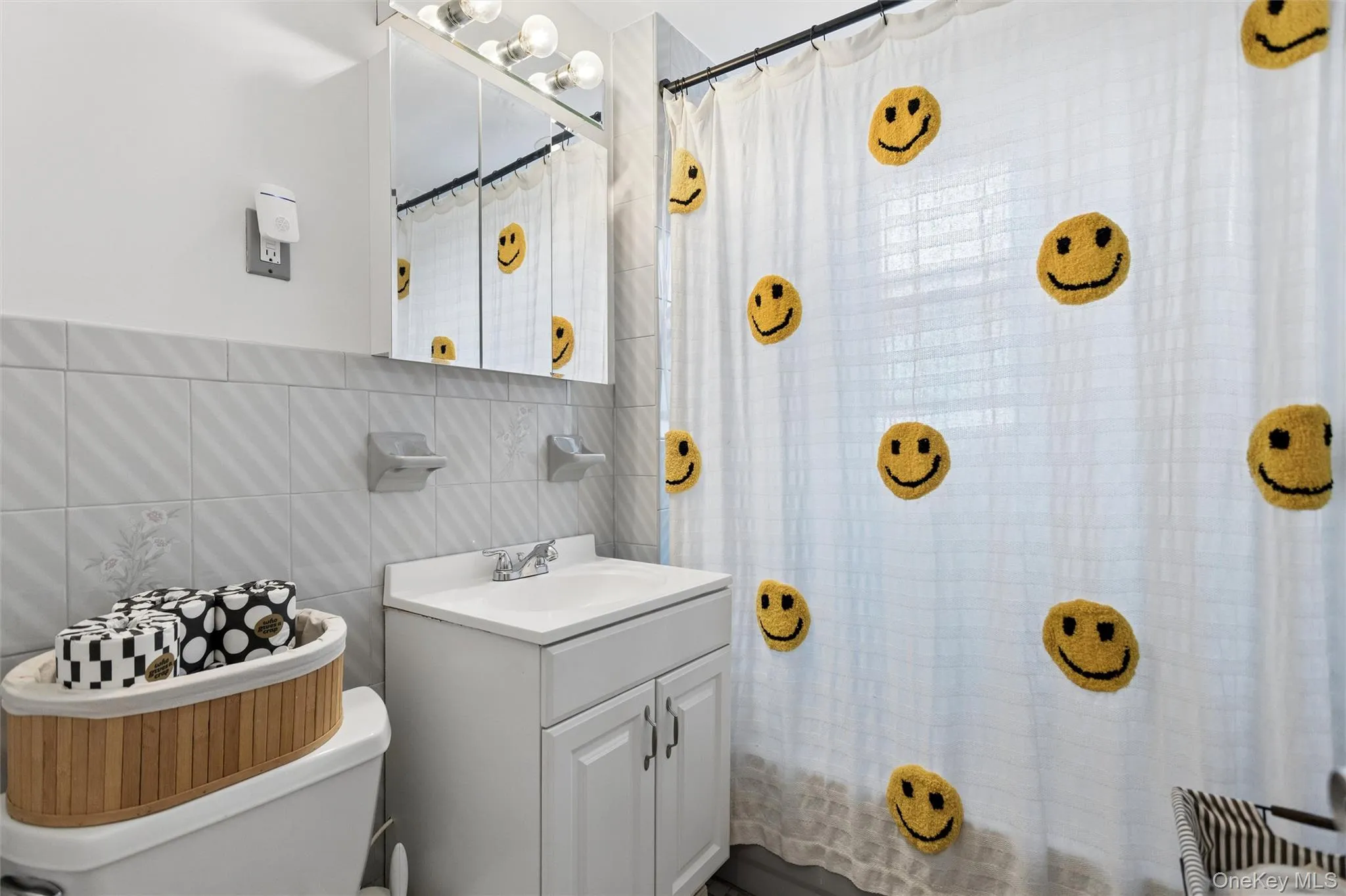 3046 Coddington Avenue, New York, NY, 3 Bedrooms Bedrooms, 12 Rooms Rooms,2 BathroomsBathrooms,Residential,For Rent,Coddington,0,1026373 3046 Coddington Avenue, New York, NY, 3 Bedrooms Bedrooms, 12 Rooms Rooms,2 BathroomsBathrooms,Residential,For Rent,Coddington,0,1026373