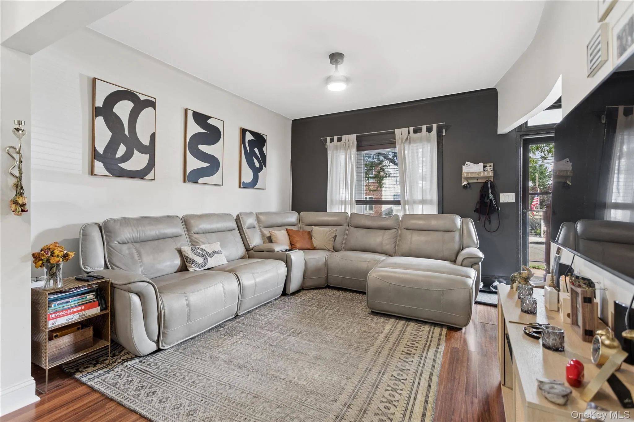 3046 Coddington Avenue, New York, NY, 3 Bedrooms Bedrooms, 12 Rooms Rooms,2 BathroomsBathrooms,Residential,For Rent,Coddington,0,1026373 3046 Coddington Avenue, New York, NY, 3 Bedrooms Bedrooms, 12 Rooms Rooms,2 BathroomsBathrooms,Residential,For Rent,Coddington,0,1026373