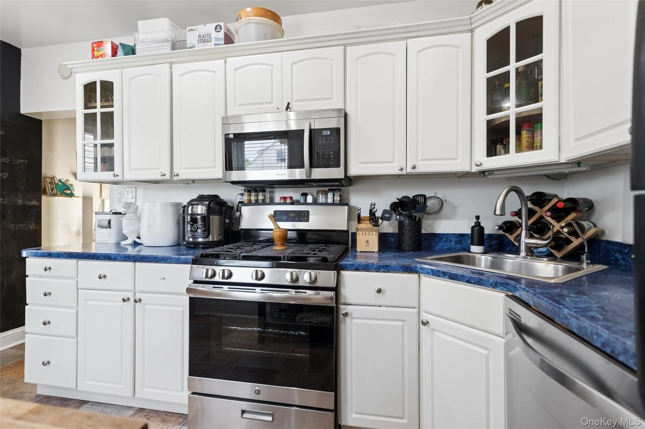 3046 Coddington Avenue, New York, NY, 3 Bedrooms Bedrooms, 12 Rooms Rooms,2 BathroomsBathrooms,Residential,For Rent,Coddington,0,1026373 3046 Coddington Avenue, New York, NY, 3 Bedrooms Bedrooms, 12 Rooms Rooms,2 BathroomsBathrooms,Residential,For Rent,Coddington,0,1026373