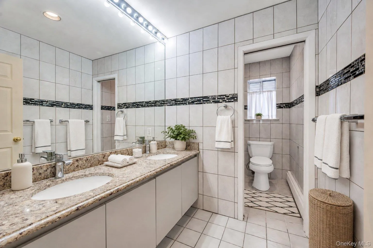 111 Melanie Drive, Hempstead, NY, 4 Bedrooms Bedrooms, 12 Rooms Rooms,2 BathroomsBathrooms,Residential,For Rent,Melanie,0,1026377 111 Melanie Drive, Hempstead, NY, 4 Bedrooms Bedrooms, 12 Rooms Rooms,2 BathroomsBathrooms,Residential,For Rent,Melanie,0,1026377