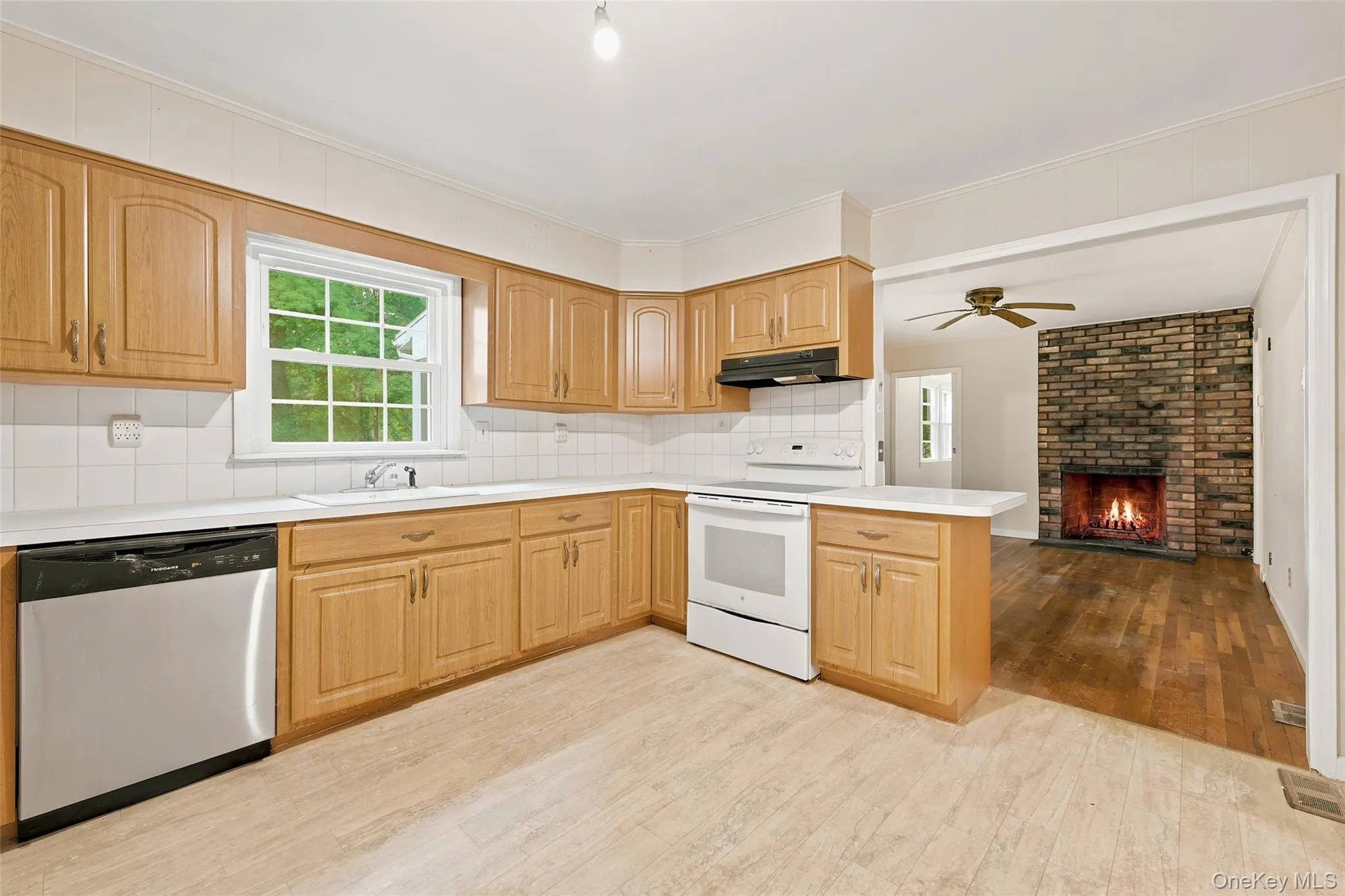 10 Hawthorne Way, Greenburgh, NY, 4 Bedrooms Bedrooms, 8 Rooms Rooms,2 BathroomsBathrooms,Residential,For Rent,Hawthorne,0,1026378 10 Hawthorne Way, Greenburgh, NY, 4 Bedrooms Bedrooms, 8 Rooms Rooms,2 BathroomsBathrooms,Residential,For Rent,Hawthorne,0,1026378