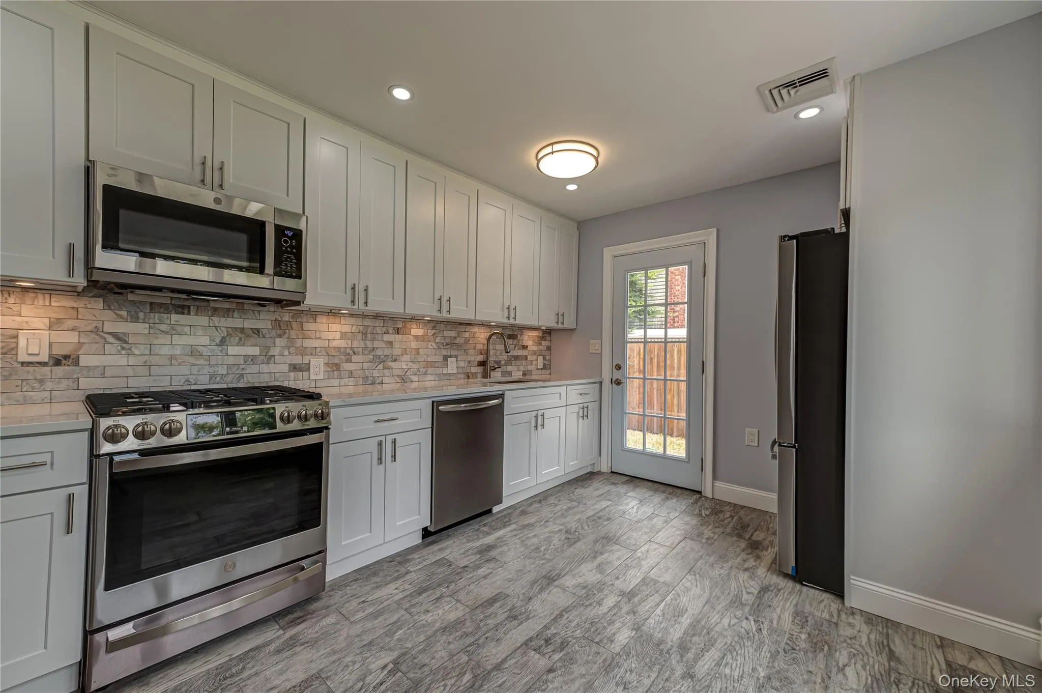696 Peter Paul Drive, Islip, NY, 3 Bedrooms Bedrooms, 7 Rooms Rooms,1 BathroomBathrooms,Residential,For Rent,Peter Paul,0,1026381 696 Peter Paul Drive, Islip, NY, 3 Bedrooms Bedrooms, 7 Rooms Rooms,1 BathroomBathrooms,Residential,For Rent,Peter Paul,0,1026381