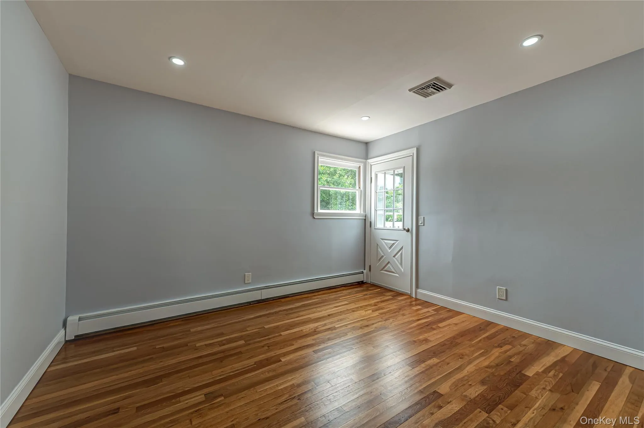 696 Peter Paul Drive, Islip, NY, 3 Bedrooms Bedrooms, 7 Rooms Rooms,1 BathroomBathrooms,Residential,For Rent,Peter Paul,0,1026381 696 Peter Paul Drive, Islip, NY, 3 Bedrooms Bedrooms, 7 Rooms Rooms,1 BathroomBathrooms,Residential,For Rent,Peter Paul,0,1026381