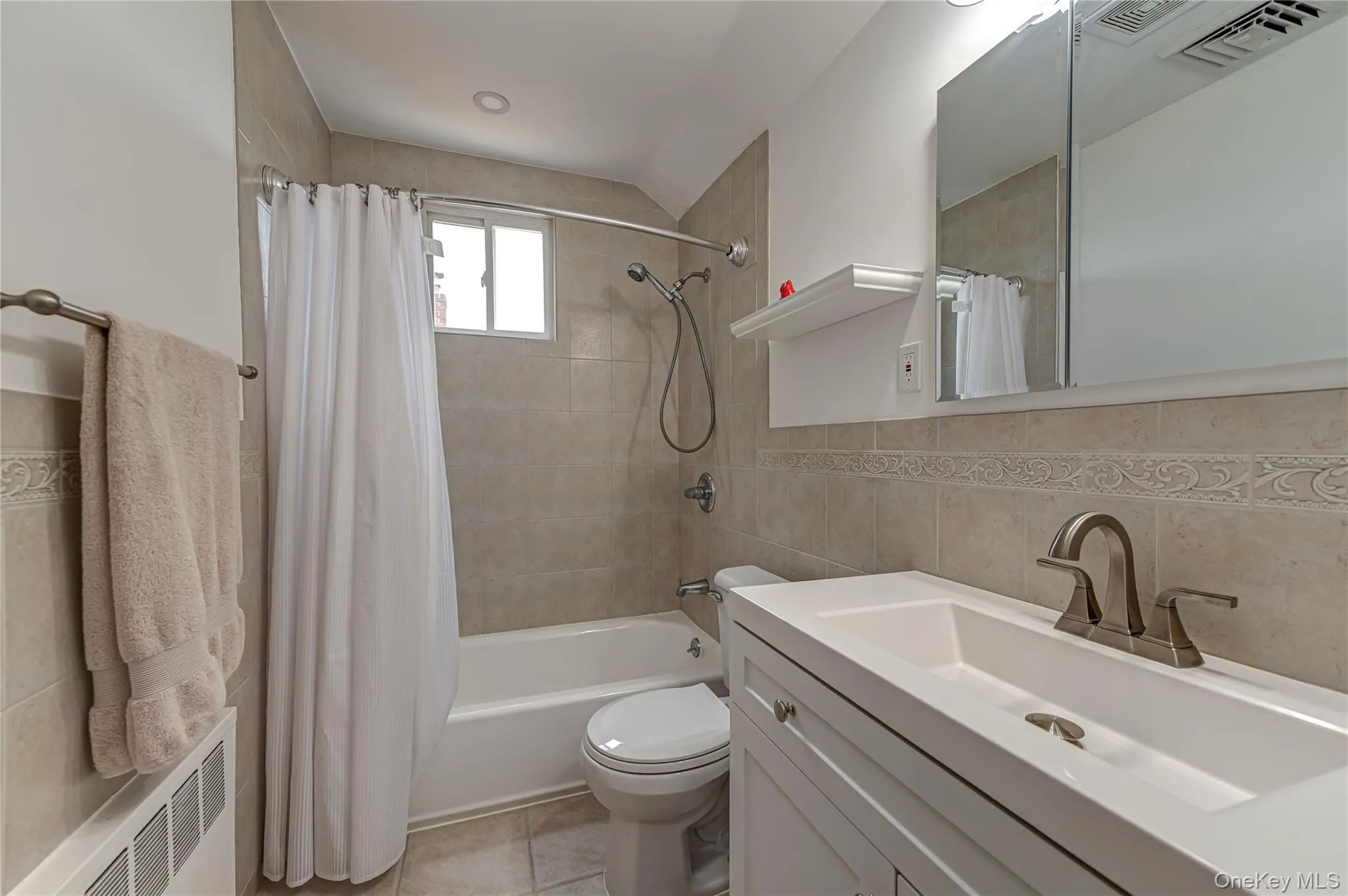 696 Peter Paul Drive, Islip, NY, 3 Bedrooms Bedrooms, 7 Rooms Rooms,1 BathroomBathrooms,Residential,For Rent,Peter Paul,0,1026381 696 Peter Paul Drive, Islip, NY, 3 Bedrooms Bedrooms, 7 Rooms Rooms,1 BathroomBathrooms,Residential,For Rent,Peter Paul,0,1026381