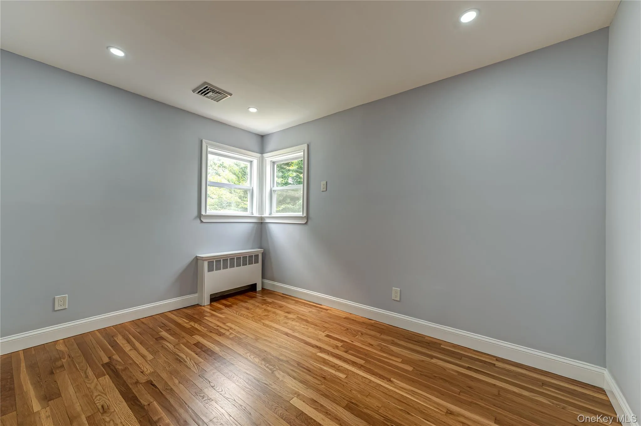 696 Peter Paul Drive, Islip, NY, 3 Bedrooms Bedrooms, 7 Rooms Rooms,1 BathroomBathrooms,Residential,For Rent,Peter Paul,0,1026381 696 Peter Paul Drive, Islip, NY, 3 Bedrooms Bedrooms, 7 Rooms Rooms,1 BathroomBathrooms,Residential,For Rent,Peter Paul,0,1026381