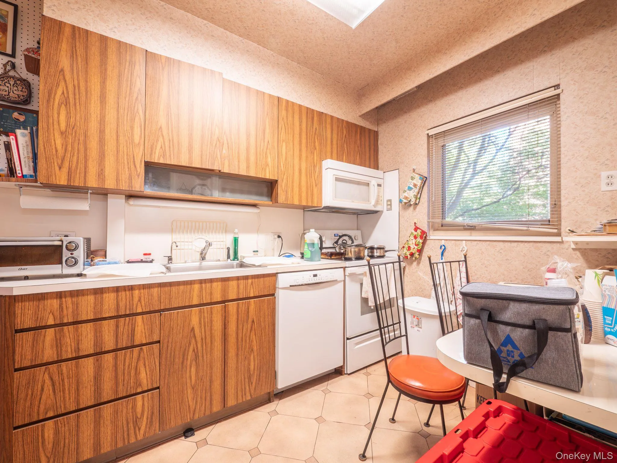 9530 67th Avenue, New York, NY, 3 Bedrooms Bedrooms, 5 Rooms Rooms,2 BathroomsBathrooms,Residential,For Rent,67th,0,1026384 9530 67th Avenue, New York, NY, 3 Bedrooms Bedrooms, 5 Rooms Rooms,2 BathroomsBathrooms,Residential,For Rent,67th,0,1026384