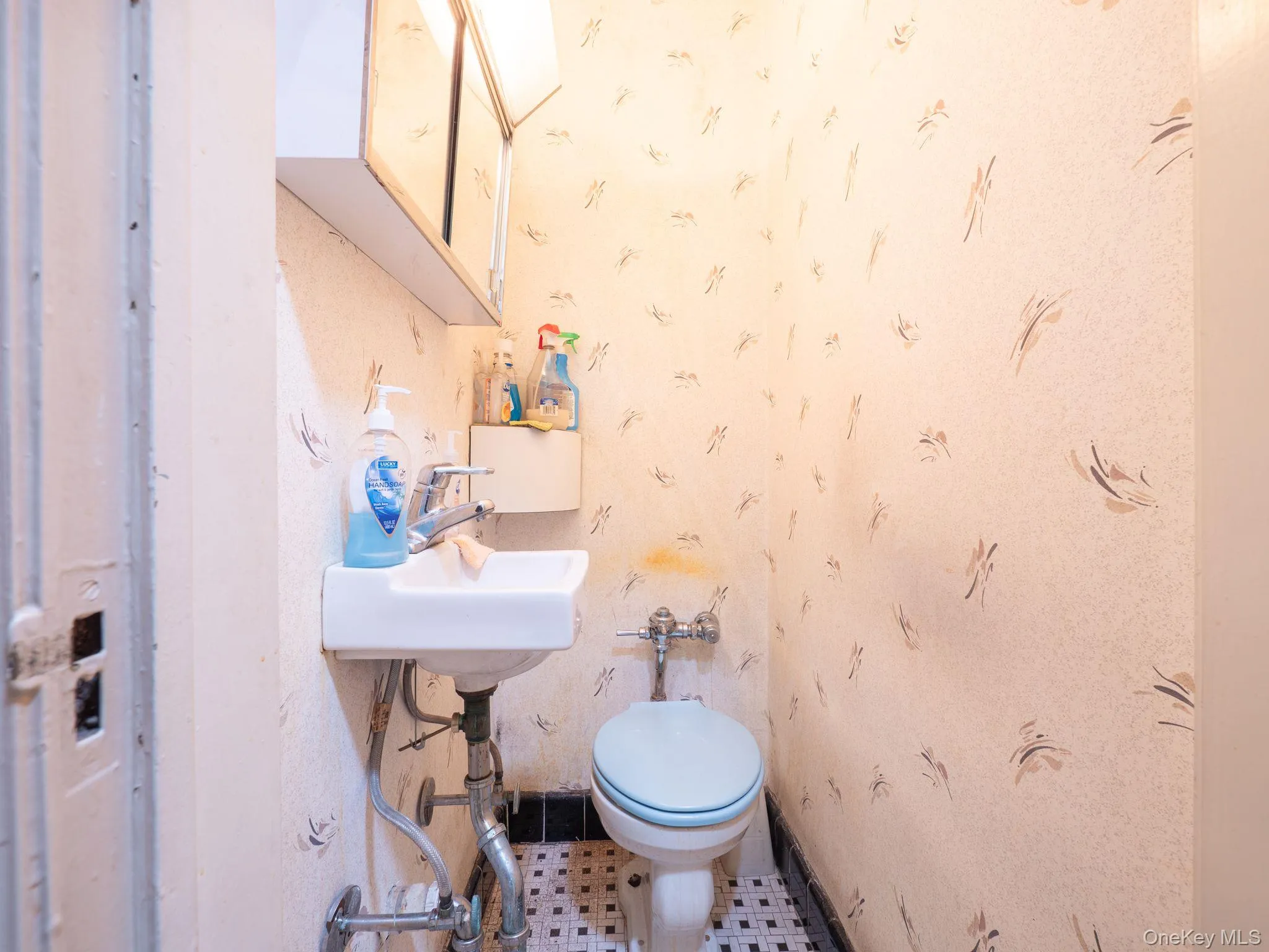 9530 67th Avenue, New York, NY, 3 Bedrooms Bedrooms, 5 Rooms Rooms,2 BathroomsBathrooms,Residential,For Rent,67th,0,1026384 9530 67th Avenue, New York, NY, 3 Bedrooms Bedrooms, 5 Rooms Rooms,2 BathroomsBathrooms,Residential,For Rent,67th,0,1026384