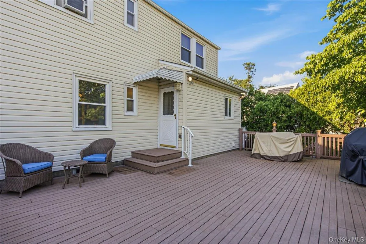 151-28 9th Avenue, New York, NY, 3 Bedrooms Bedrooms, 9 Rooms Rooms,2 BathroomsBathrooms,Residential,For Rent,9th,0,1026389 151-28 9th Avenue, New York, NY, 3 Bedrooms Bedrooms, 9 Rooms Rooms,2 BathroomsBathrooms,Residential,For Rent,9th,0,1026389