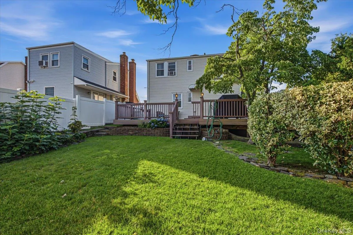 151-28 9th Avenue, New York, NY, 3 Bedrooms Bedrooms, 9 Rooms Rooms,2 BathroomsBathrooms,Residential,For Rent,9th,0,1026389 151-28 9th Avenue, New York, NY, 3 Bedrooms Bedrooms, 9 Rooms Rooms,2 BathroomsBathrooms,Residential,For Rent,9th,0,1026389