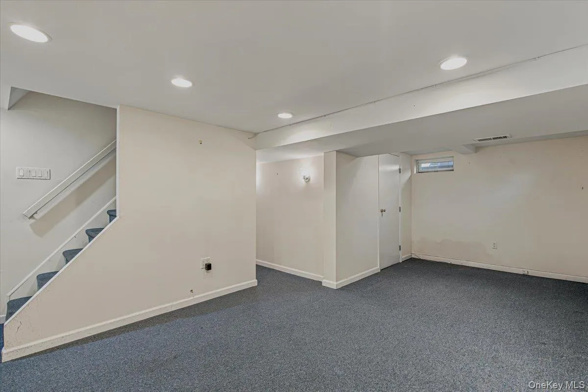 151-28 9th Avenue, New York, NY, 3 Bedrooms Bedrooms, 9 Rooms Rooms,2 BathroomsBathrooms,Residential,For Rent,9th,0,1026389 151-28 9th Avenue, New York, NY, 3 Bedrooms Bedrooms, 9 Rooms Rooms,2 BathroomsBathrooms,Residential,For Rent,9th,0,1026389