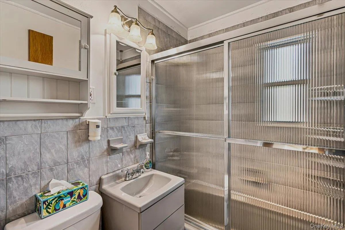 151-28 9th Avenue, New York, NY, 3 Bedrooms Bedrooms, 9 Rooms Rooms,2 BathroomsBathrooms,Residential,For Rent,9th,0,1026389 151-28 9th Avenue, New York, NY, 3 Bedrooms Bedrooms, 9 Rooms Rooms,2 BathroomsBathrooms,Residential,For Rent,9th,0,1026389