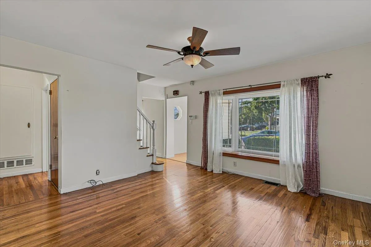 151-28 9th Avenue, New York, NY, 3 Bedrooms Bedrooms, 9 Rooms Rooms,2 BathroomsBathrooms,Residential,For Rent,9th,0,1026389 151-28 9th Avenue, New York, NY, 3 Bedrooms Bedrooms, 9 Rooms Rooms,2 BathroomsBathrooms,Residential,For Rent,9th,0,1026389