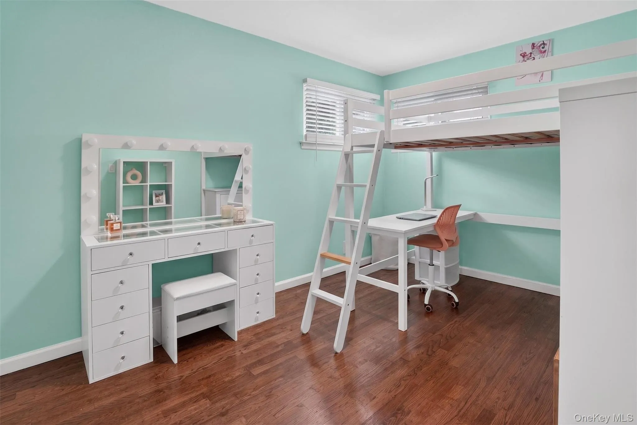 50 Lantern Street, Huntington, NY, 3 Bedrooms Bedrooms, 8 Rooms Rooms,2 BathroomsBathrooms,Residential,For Rent,Lantern,0,1026396 50 Lantern Street, Huntington, NY, 3 Bedrooms Bedrooms, 8 Rooms Rooms,2 BathroomsBathrooms,Residential,For Rent,Lantern,0,1026396