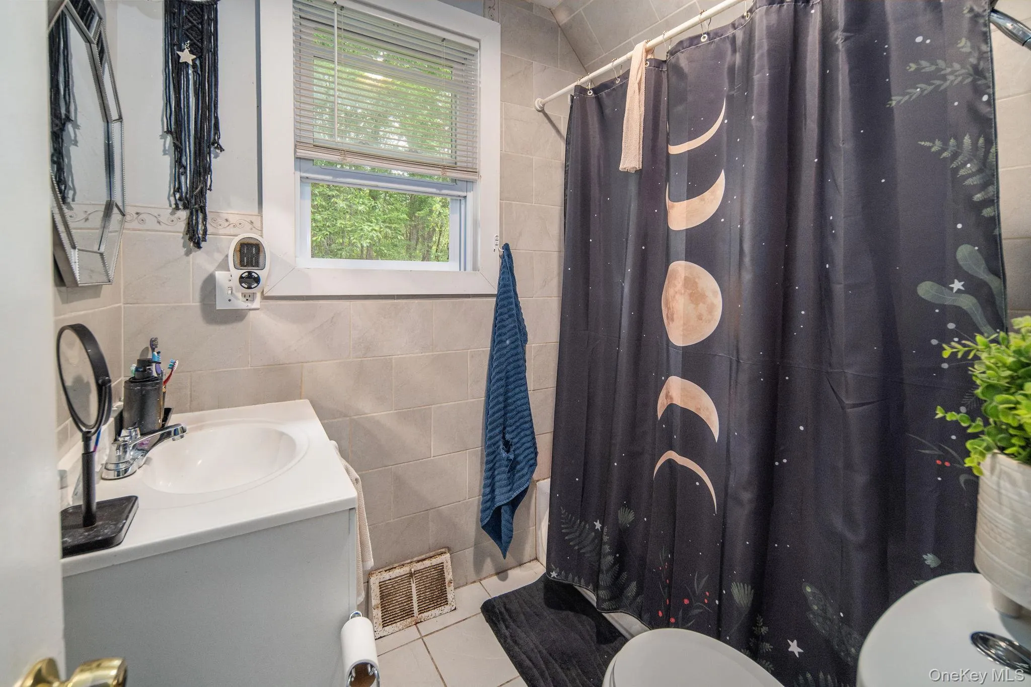 60 Haddock Road, Thompson, NY, 6 Bedrooms Bedrooms, 9 Rooms Rooms,2 BathroomsBathrooms,Residential,For Rent,Haddock,0,1026401 60 Haddock Road, Thompson, NY, 6 Bedrooms Bedrooms, 9 Rooms Rooms,2 BathroomsBathrooms,Residential,For Rent,Haddock,0,1026401