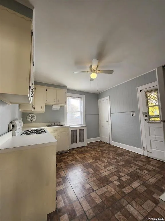 17 Tilrose Avenue, Hempstead, NY, 2 Bedrooms Bedrooms, 6 Rooms Rooms,1 BathroomBathrooms,Residential Lease,For Rent,Tilrose,0,1026402 17 Tilrose Avenue, Hempstead, NY, 2 Bedrooms Bedrooms, 6 Rooms Rooms,1 BathroomBathrooms,Residential Lease,For Rent,Tilrose,0,1026402