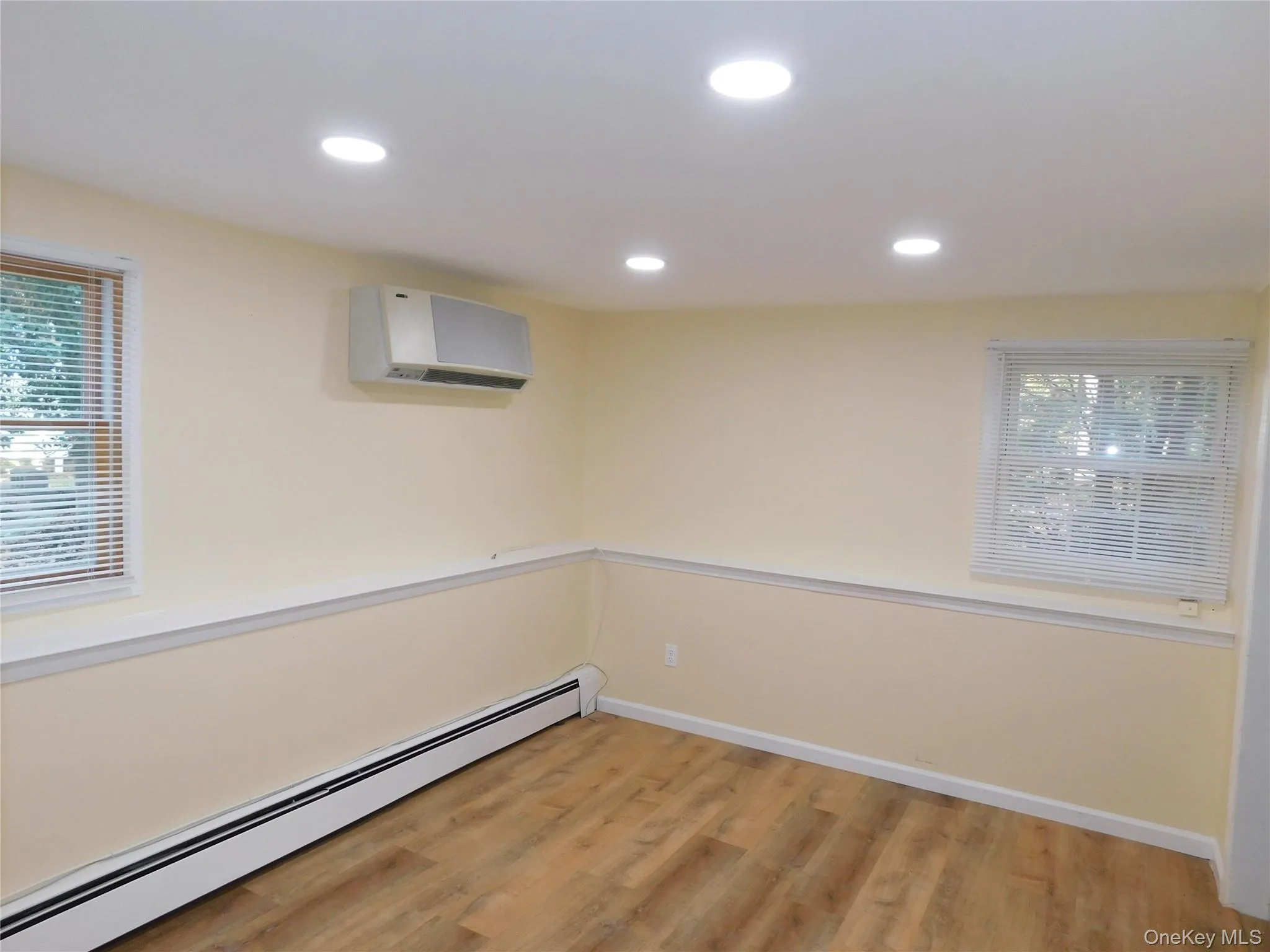 36 Wedgewood Drive, Brookhaven, NY, 1 Bedroom Bedrooms, 4 Rooms Rooms,1 BathroomBathrooms,Residential Lease,For Rent,Wedgewood,0,1026407 36 Wedgewood Drive, Brookhaven, NY, 1 Bedroom Bedrooms, 4 Rooms Rooms,1 BathroomBathrooms,Residential Lease,For Rent,Wedgewood,0,1026407