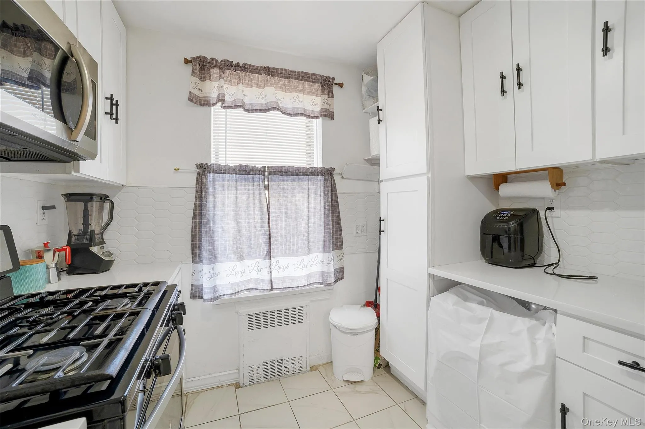 2750 Olinville Avenue, New York, NY, 2 Bedrooms Bedrooms, 4 Rooms Rooms,1 BathroomBathrooms,Residential,For Rent,Olinville,0,1026411 2750 Olinville Avenue, New York, NY, 2 Bedrooms Bedrooms, 4 Rooms Rooms,1 BathroomBathrooms,Residential,For Rent,Olinville,0,1026411