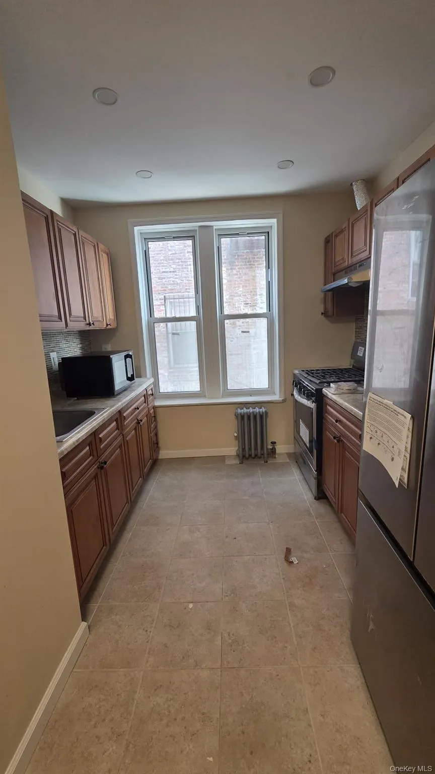 40 52nd Street, New York, NY, 2 Bedrooms Bedrooms, 5 Rooms Rooms,1 BathroomBathrooms,Residential Lease,For Rent,52nd,0,1026413 40 52nd Street, New York, NY, 2 Bedrooms Bedrooms, 5 Rooms Rooms,1 BathroomBathrooms,Residential Lease,For Rent,52nd,0,1026413