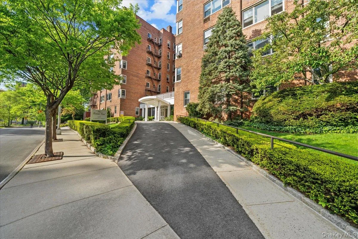 629 Kappock Street, New York, NY, 1 Bedroom Bedrooms, 3 Rooms Rooms,1 BathroomBathrooms,Residential Lease,For Rent,Kappock,0,1026414 629 Kappock Street, New York, NY, 1 Bedroom Bedrooms, 3 Rooms Rooms,1 BathroomBathrooms,Residential Lease,For Rent,Kappock,0,1026414