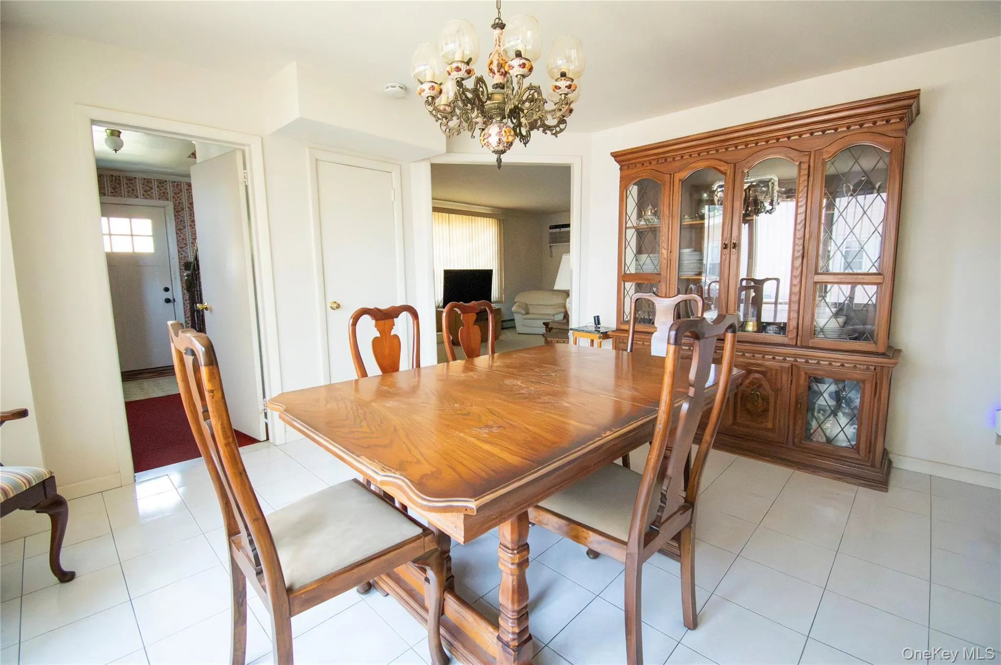 2415 Gale Avenue, Hempstead, NY, 4 Bedrooms Bedrooms, 9 Rooms Rooms,1 BathroomBathrooms,Residential,For Rent,Gale,0,1026423 2415 Gale Avenue, Hempstead, NY, 4 Bedrooms Bedrooms, 9 Rooms Rooms,1 BathroomBathrooms,Residential,For Rent,Gale,0,1026423