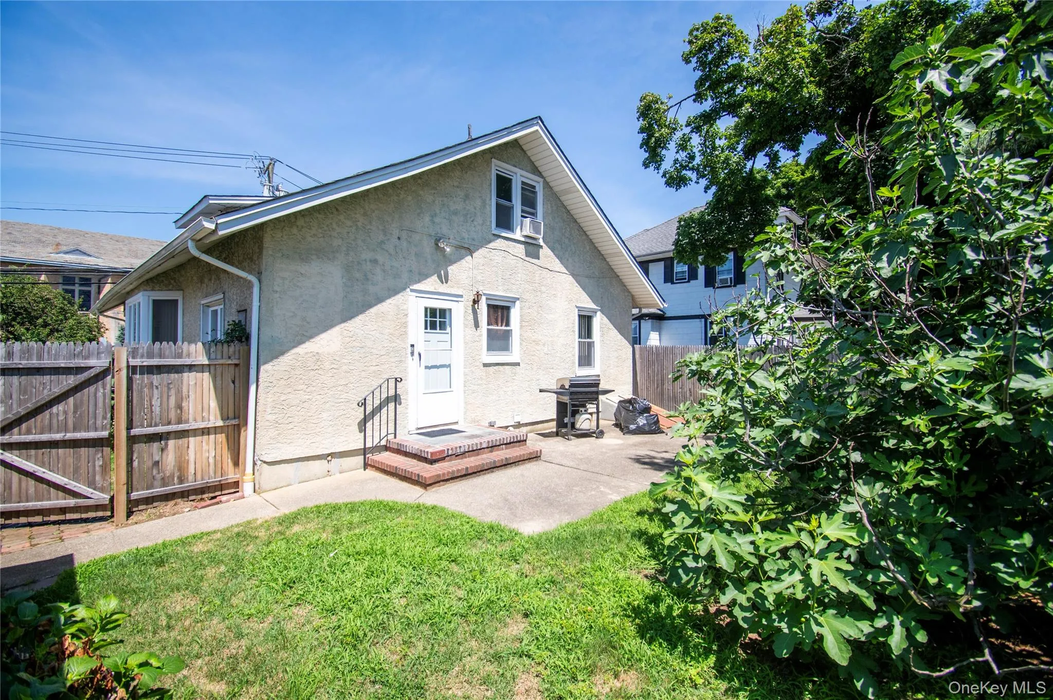 2415 Gale Avenue, Hempstead, NY, 4 Bedrooms Bedrooms, 9 Rooms Rooms,1 BathroomBathrooms,Residential,For Rent,Gale,0,1026423 2415 Gale Avenue, Hempstead, NY, 4 Bedrooms Bedrooms, 9 Rooms Rooms,1 BathroomBathrooms,Residential,For Rent,Gale,0,1026423
