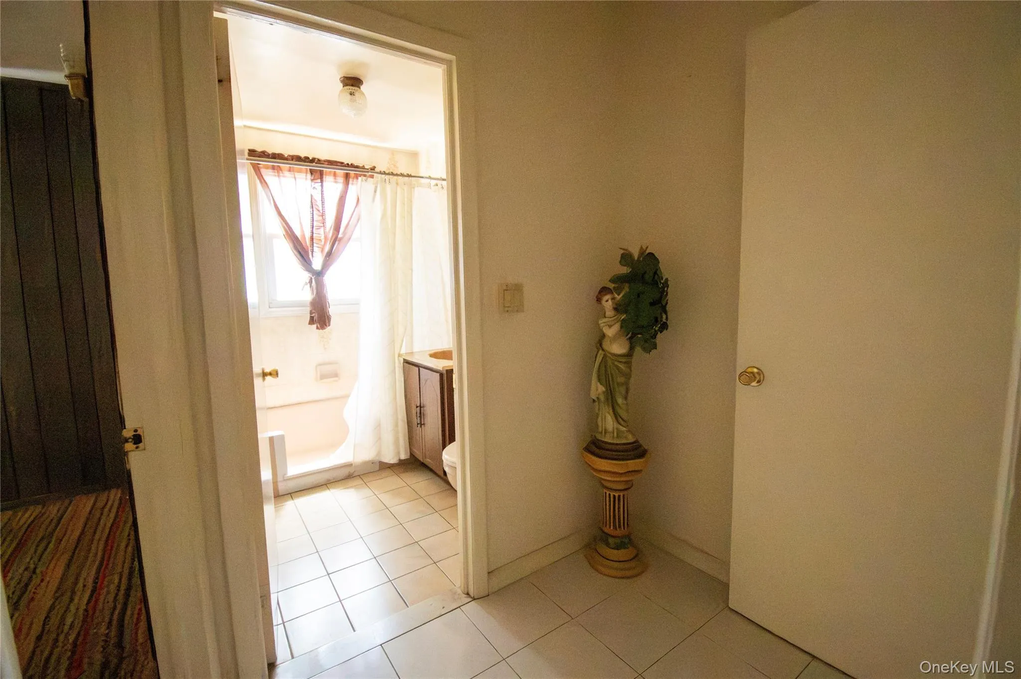 2415 Gale Avenue, Hempstead, NY, 4 Bedrooms Bedrooms, 9 Rooms Rooms,1 BathroomBathrooms,Residential,For Rent,Gale,0,1026423 2415 Gale Avenue, Hempstead, NY, 4 Bedrooms Bedrooms, 9 Rooms Rooms,1 BathroomBathrooms,Residential,For Rent,Gale,0,1026423