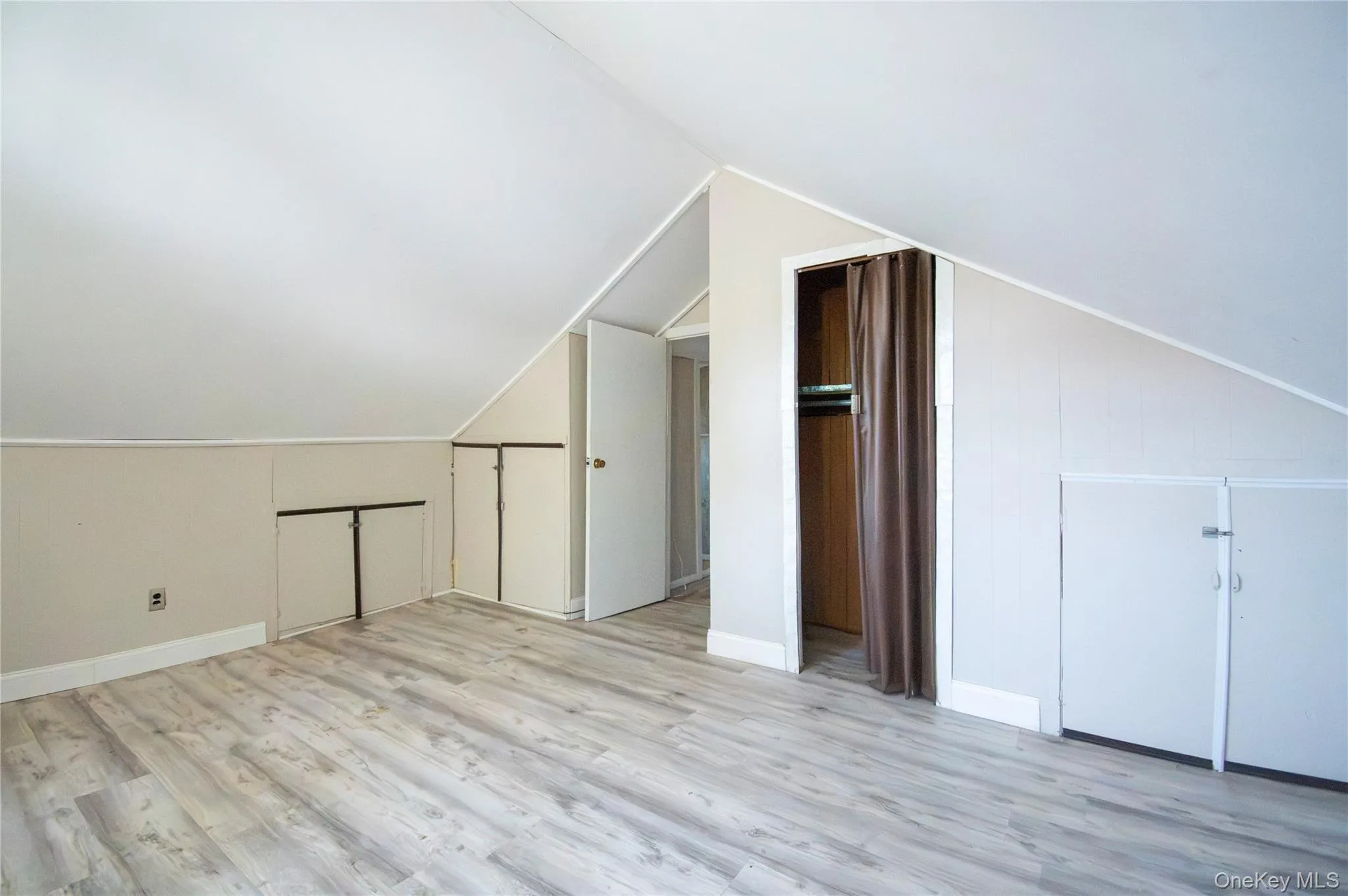 2415 Gale Avenue, Hempstead, NY, 4 Bedrooms Bedrooms, 9 Rooms Rooms,1 BathroomBathrooms,Residential,For Rent,Gale,0,1026423 2415 Gale Avenue, Hempstead, NY, 4 Bedrooms Bedrooms, 9 Rooms Rooms,1 BathroomBathrooms,Residential,For Rent,Gale,0,1026423