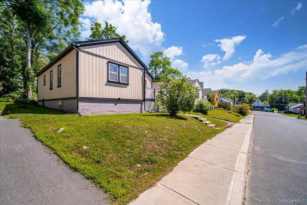 6 Hill Street, Wawarsing, NY, 2 Bedrooms Bedrooms, 6 Rooms Rooms,1 BathroomBathrooms,Residential,For Rent,Hill,0,1026437 6 Hill Street, Wawarsing, NY, 2 Bedrooms Bedrooms, 6 Rooms Rooms,1 BathroomBathrooms,Residential,For Rent,Hill,0,1026437