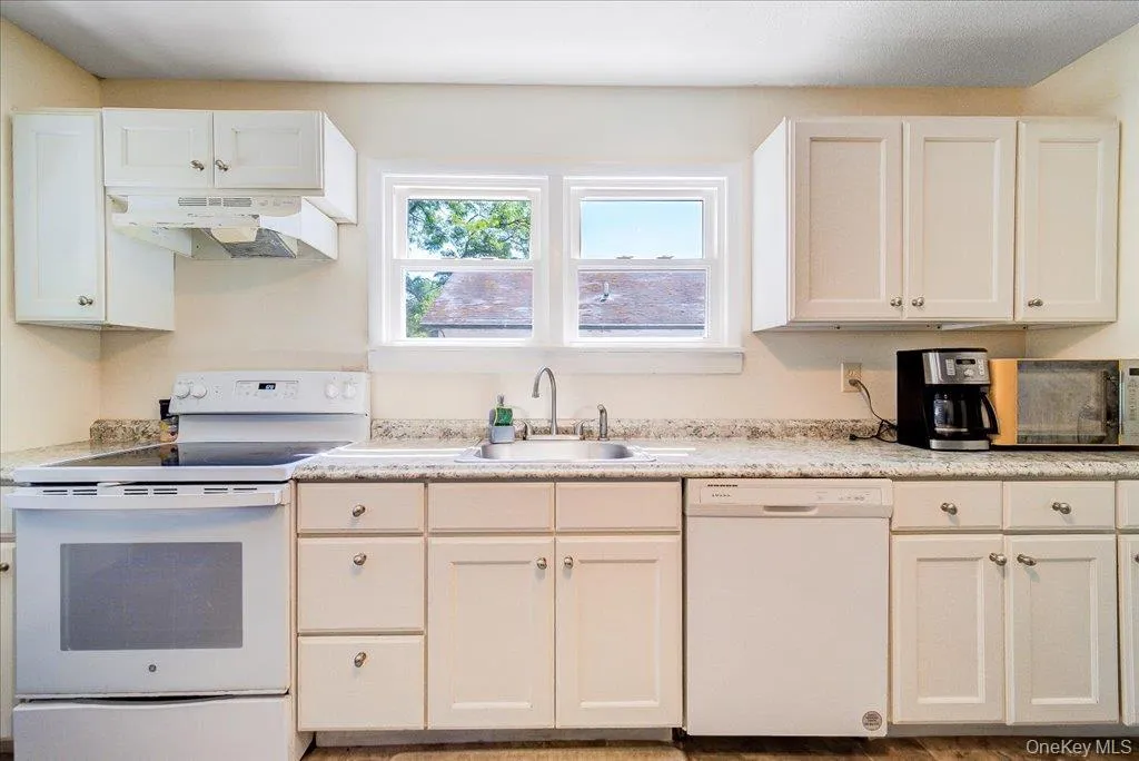 6 Hill Street, Wawarsing, NY, 2 Bedrooms Bedrooms, 6 Rooms Rooms,1 BathroomBathrooms,Residential,For Rent,Hill,0,1026437 6 Hill Street, Wawarsing, NY, 2 Bedrooms Bedrooms, 6 Rooms Rooms,1 BathroomBathrooms,Residential,For Rent,Hill,0,1026437