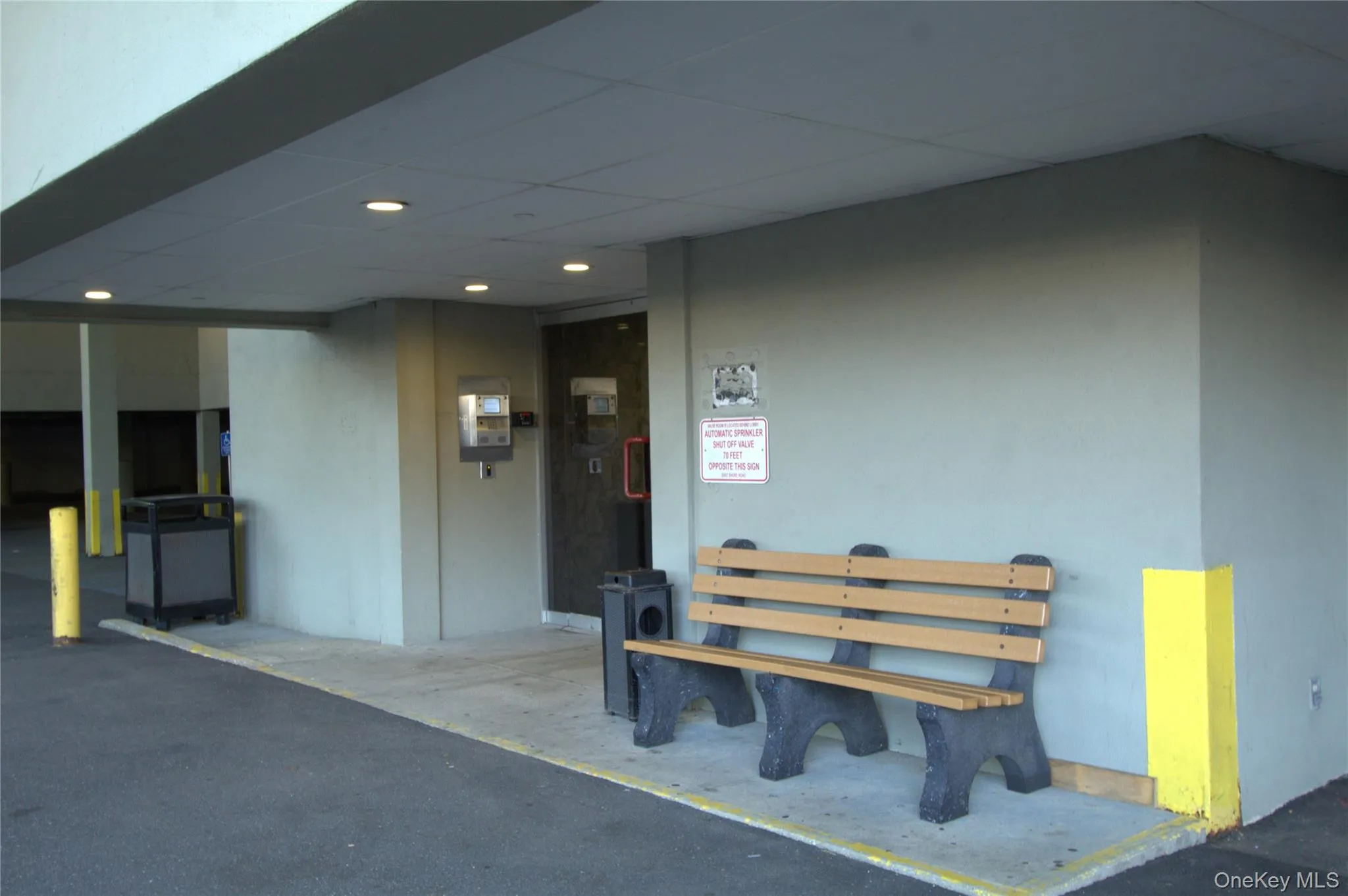 233 Shore Road, North Hempstead, NY, ,Commercial Lease,For Rent,Shore,0,1026443 233 Shore Road, North Hempstead, NY, ,Commercial Lease,For Rent,Shore,0,1026443