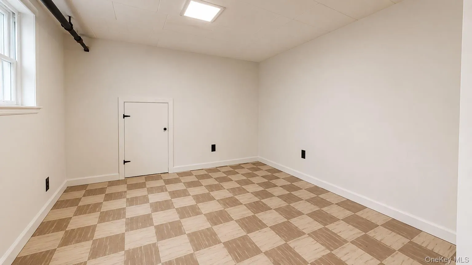 2305 Coventry Road, Hempstead, NY, 3 Bedrooms Bedrooms, 8 Rooms Rooms,1 BathroomBathrooms,Residential,For Rent,Coventry,0,1026444 2305 Coventry Road, Hempstead, NY, 3 Bedrooms Bedrooms, 8 Rooms Rooms,1 BathroomBathrooms,Residential,For Rent,Coventry,0,1026444