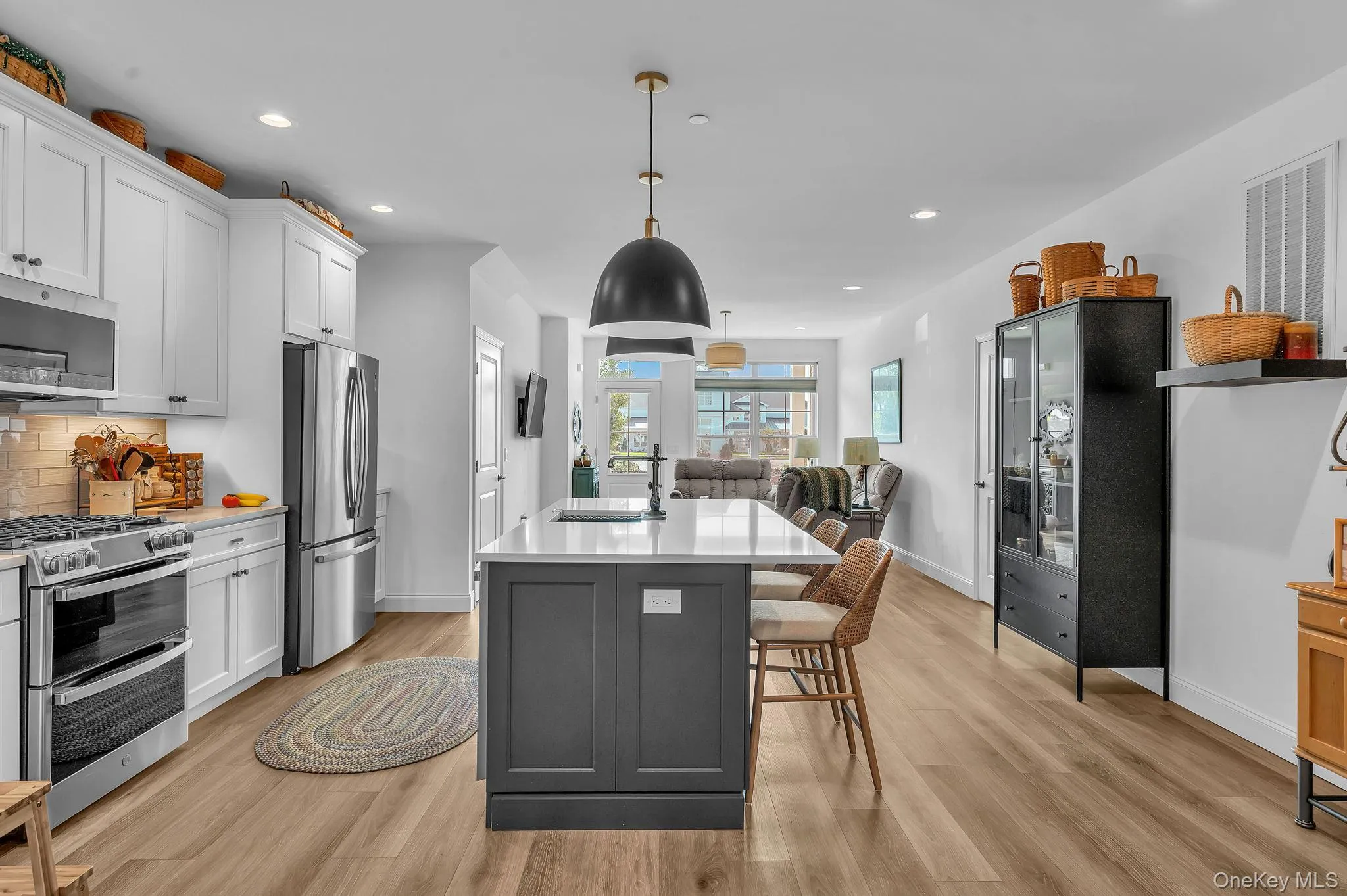 247 Silver Timber Drive, Brookhaven, NY, 2 Bedrooms Bedrooms, 5 Rooms Rooms,2 BathroomsBathrooms,Residential Lease,For Rent,Silver Timber,0,1026445 247 Silver Timber Drive, Brookhaven, NY, 2 Bedrooms Bedrooms, 5 Rooms Rooms,2 BathroomsBathrooms,Residential Lease,For Rent,Silver Timber,0,1026445