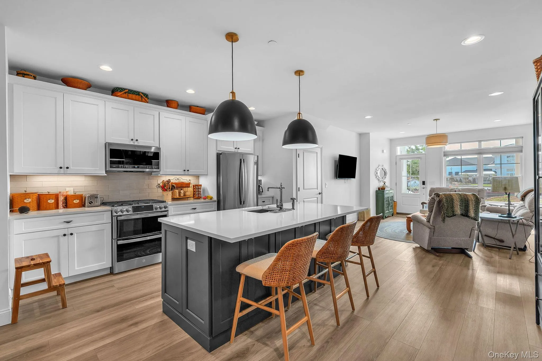 247 Silver Timber Drive, Brookhaven, NY, 2 Bedrooms Bedrooms, 5 Rooms Rooms,2 BathroomsBathrooms,Residential Lease,For Rent,Silver Timber,0,1026445 247 Silver Timber Drive, Brookhaven, NY, 2 Bedrooms Bedrooms, 5 Rooms Rooms,2 BathroomsBathrooms,Residential Lease,For Rent,Silver Timber,0,1026445