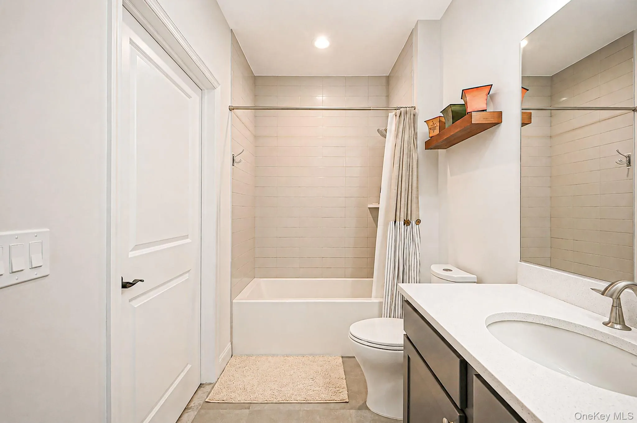 247 Silver Timber Drive, Brookhaven, NY, 2 Bedrooms Bedrooms, 5 Rooms Rooms,2 BathroomsBathrooms,Residential Lease,For Rent,Silver Timber,0,1026445 247 Silver Timber Drive, Brookhaven, NY, 2 Bedrooms Bedrooms, 5 Rooms Rooms,2 BathroomsBathrooms,Residential Lease,For Rent,Silver Timber,0,1026445