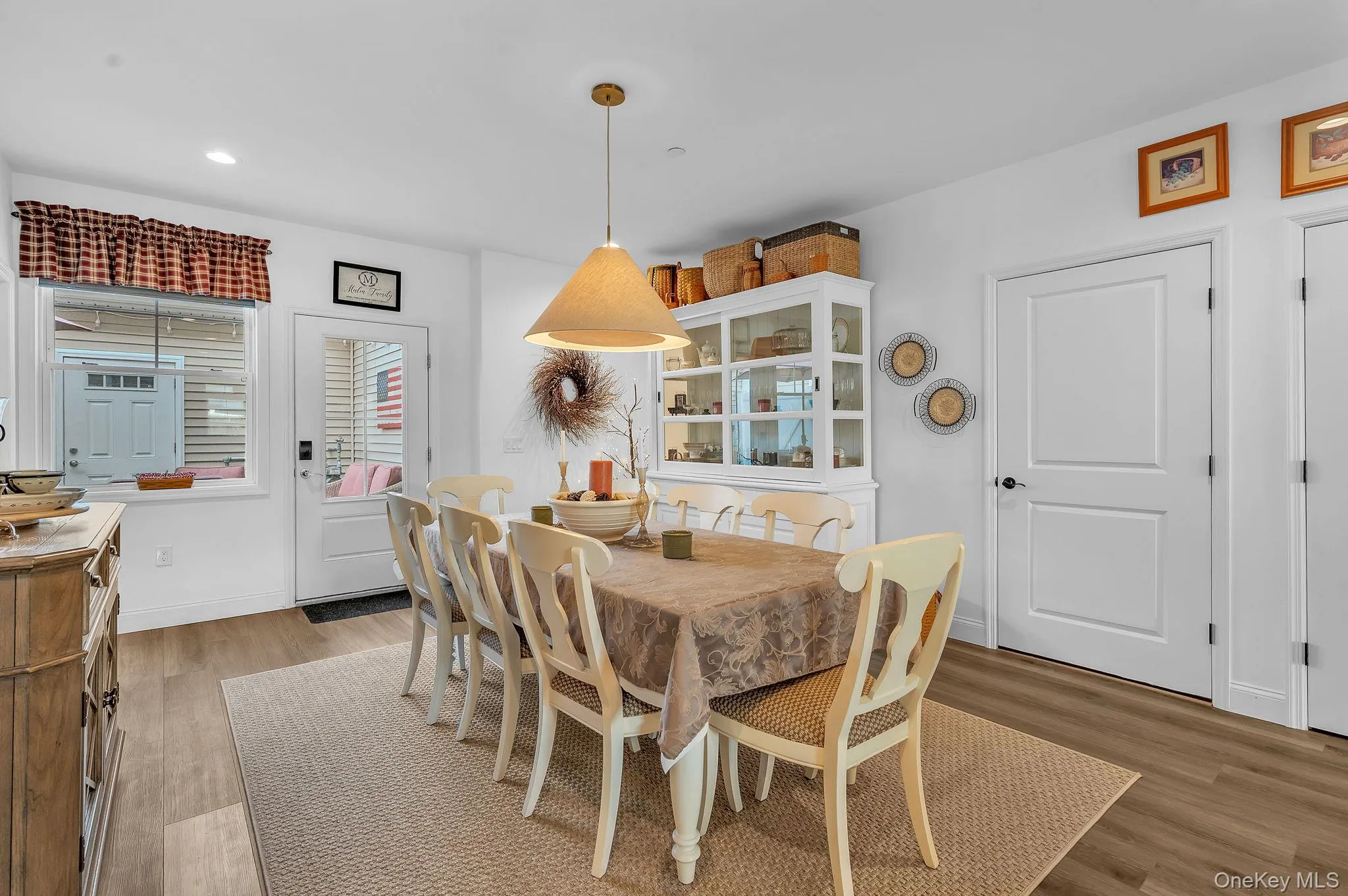 247 Silver Timber Drive, Brookhaven, NY, 2 Bedrooms Bedrooms, 5 Rooms Rooms,2 BathroomsBathrooms,Residential Lease,For Rent,Silver Timber,0,1026445 247 Silver Timber Drive, Brookhaven, NY, 2 Bedrooms Bedrooms, 5 Rooms Rooms,2 BathroomsBathrooms,Residential Lease,For Rent,Silver Timber,0,1026445