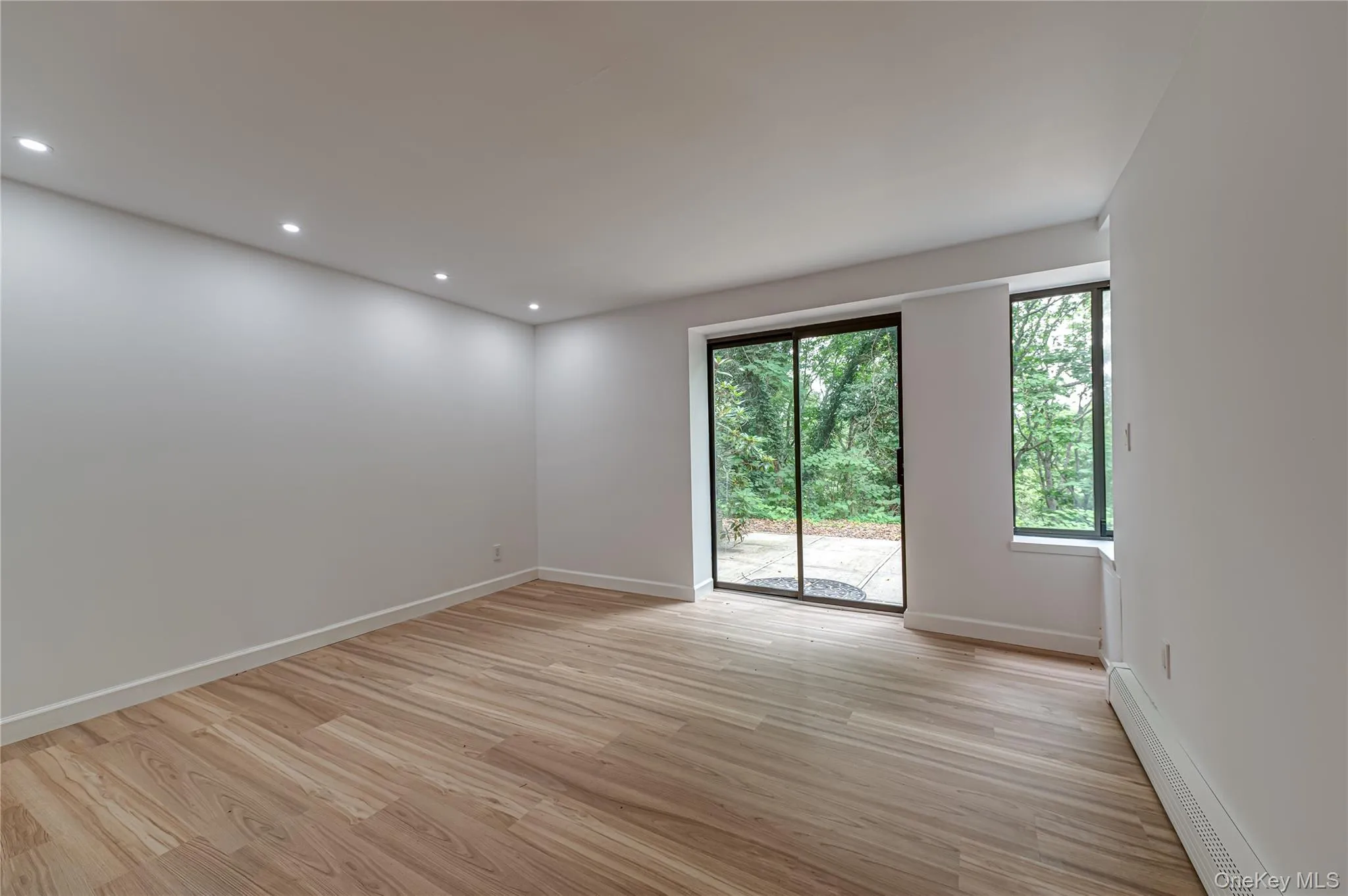 3 South Run, Huntington, NY, 5 Bedrooms Bedrooms, 10 Rooms Rooms,3 BathroomsBathrooms,Residential,For Rent,South,0,1026452 3 South Run, Huntington, NY, 5 Bedrooms Bedrooms, 10 Rooms Rooms,3 BathroomsBathrooms,Residential,For Rent,South,0,1026452