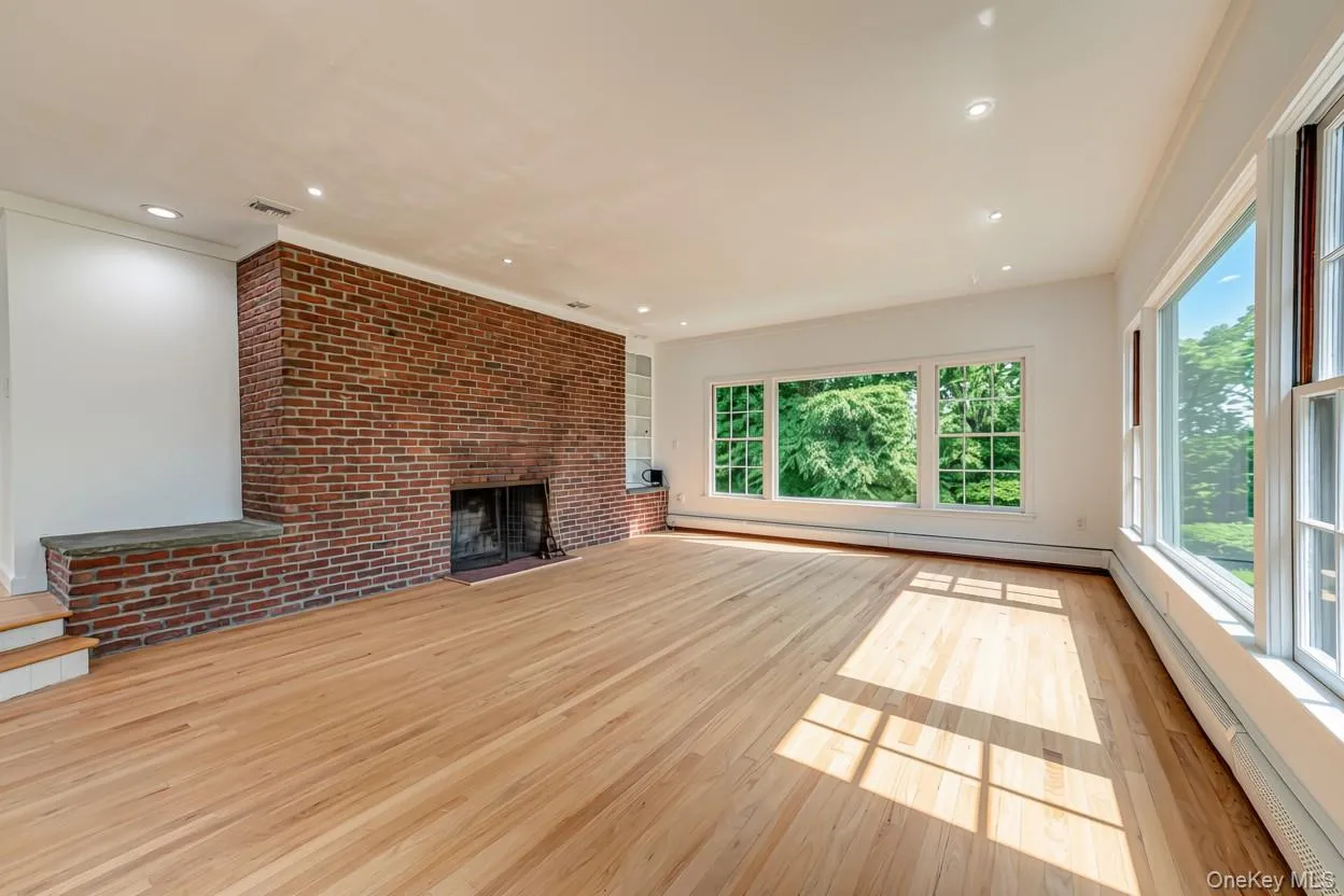3 South Run, Huntington, NY, 5 Bedrooms Bedrooms, 10 Rooms Rooms,3 BathroomsBathrooms,Residential,For Rent,South,0,1026452 3 South Run, Huntington, NY, 5 Bedrooms Bedrooms, 10 Rooms Rooms,3 BathroomsBathrooms,Residential,For Rent,South,0,1026452