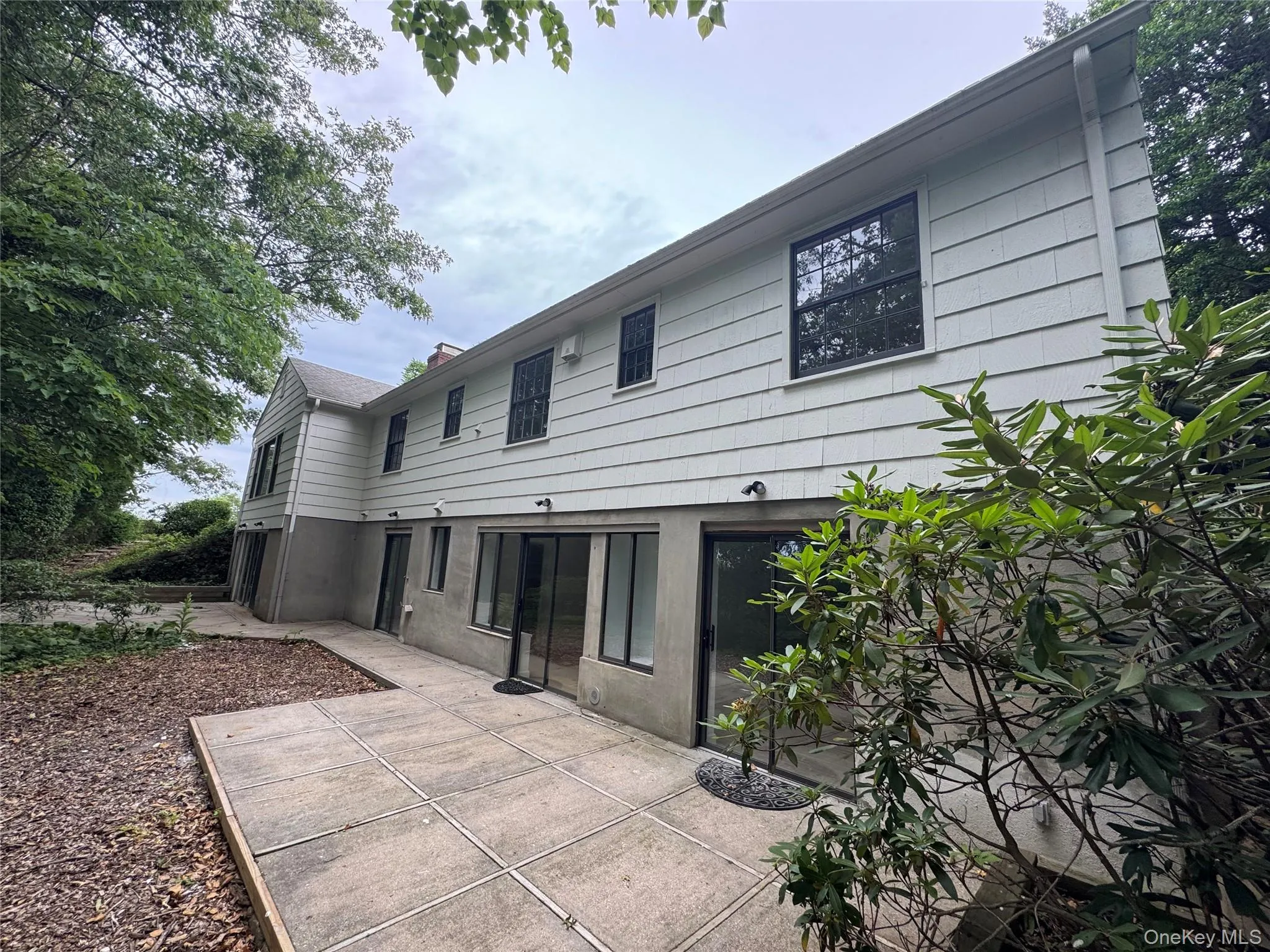 3 South Run, Huntington, NY, 5 Bedrooms Bedrooms, 10 Rooms Rooms,3 BathroomsBathrooms,Residential,For Rent,South,0,1026452 3 South Run, Huntington, NY, 5 Bedrooms Bedrooms, 10 Rooms Rooms,3 BathroomsBathrooms,Residential,For Rent,South,0,1026452