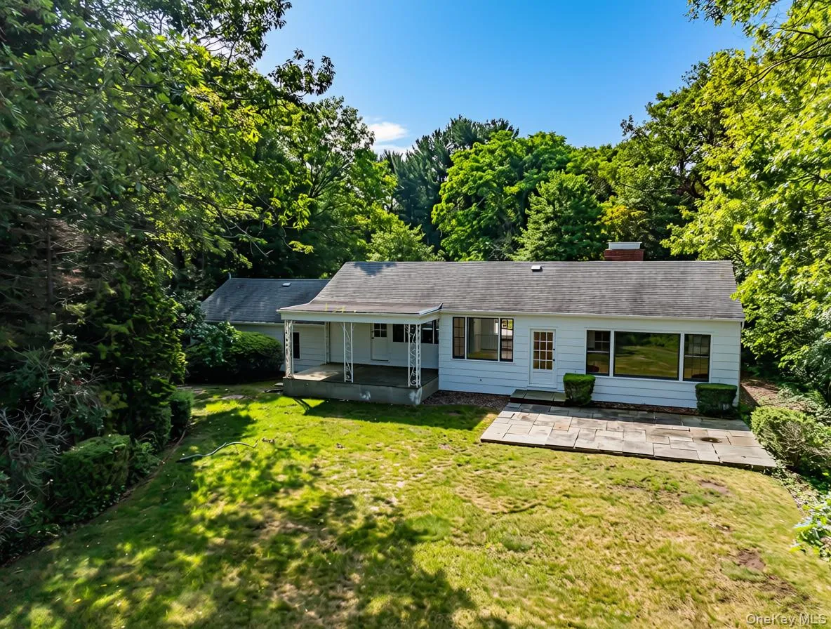 3 South Run, Huntington, NY, 5 Bedrooms Bedrooms, 10 Rooms Rooms,3 BathroomsBathrooms,Residential,For Rent,South,0,1026452 3 South Run, Huntington, NY, 5 Bedrooms Bedrooms, 10 Rooms Rooms,3 BathroomsBathrooms,Residential,For Rent,South,0,1026452