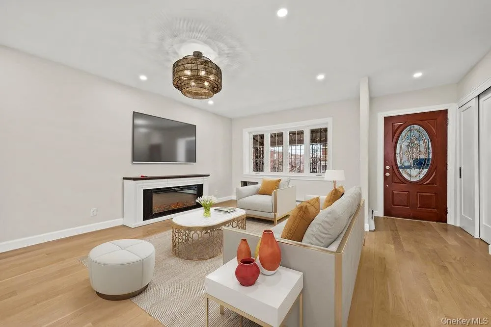 877 55 Street, New York, NY, 3 Bedrooms Bedrooms, 6 Rooms Rooms,1 BathroomBathrooms,Residential Lease,For Rent,55,0,1026453 877 55 Street, New York, NY, 3 Bedrooms Bedrooms, 6 Rooms Rooms,1 BathroomBathrooms,Residential Lease,For Rent,55,0,1026453
